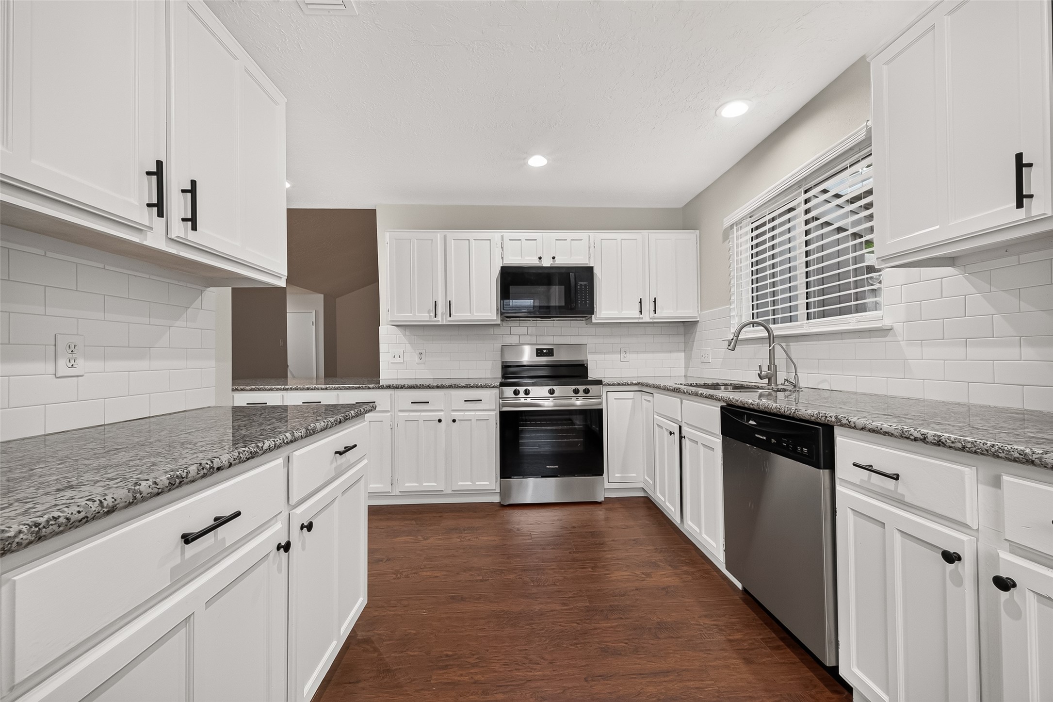 9523 Riverside Lodge Drive Property Photo 21