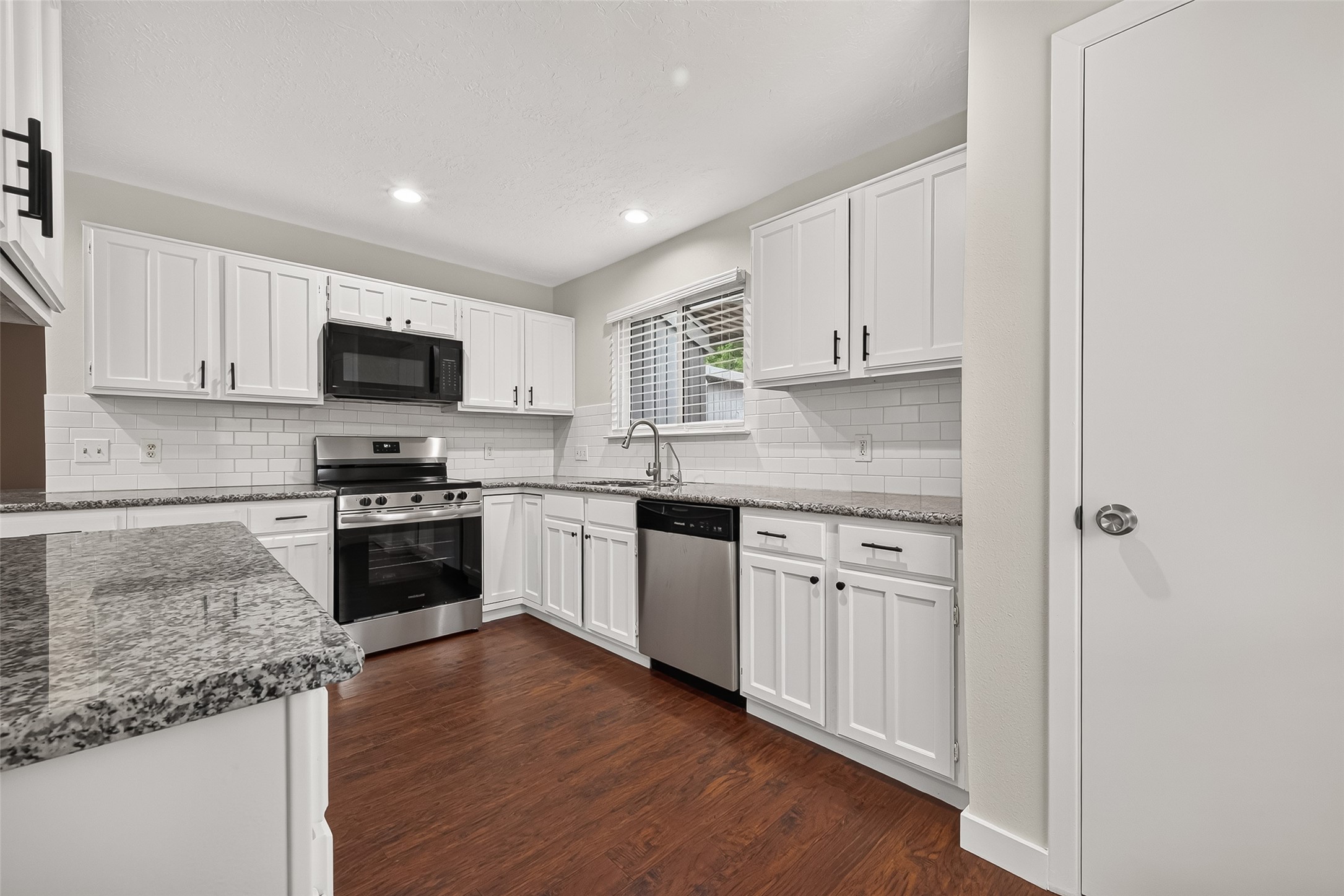 9523 Riverside Lodge Drive Property Photo 22