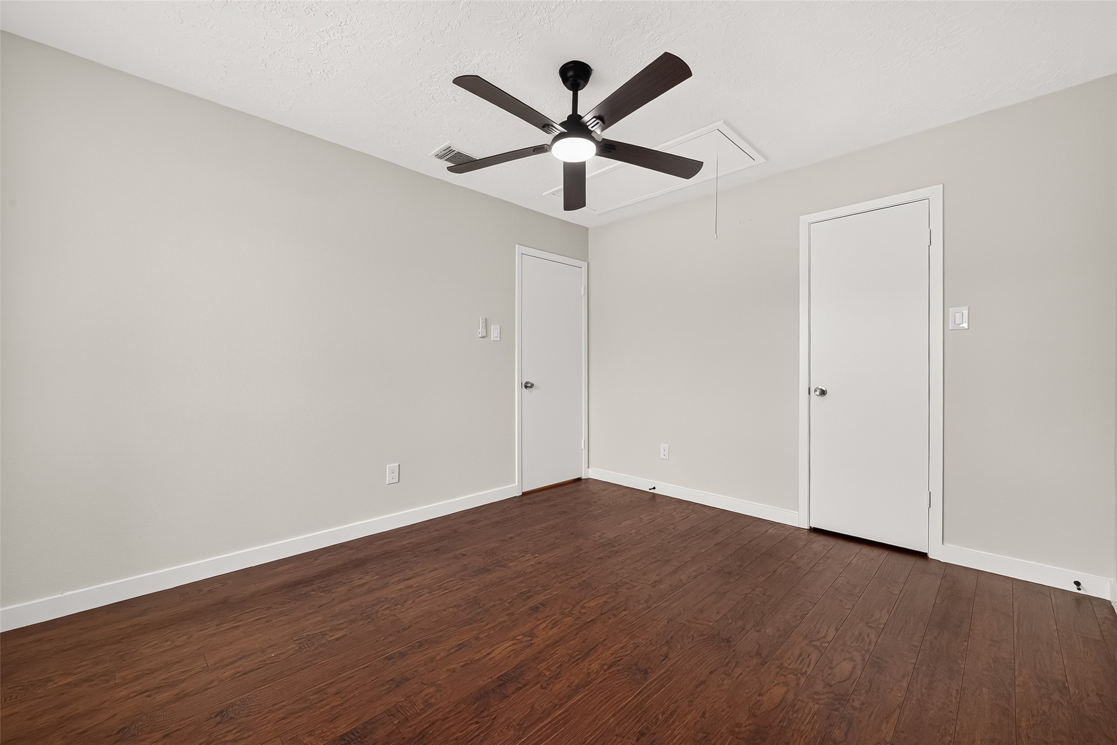 9523 Riverside Lodge Drive Property Photo 25
