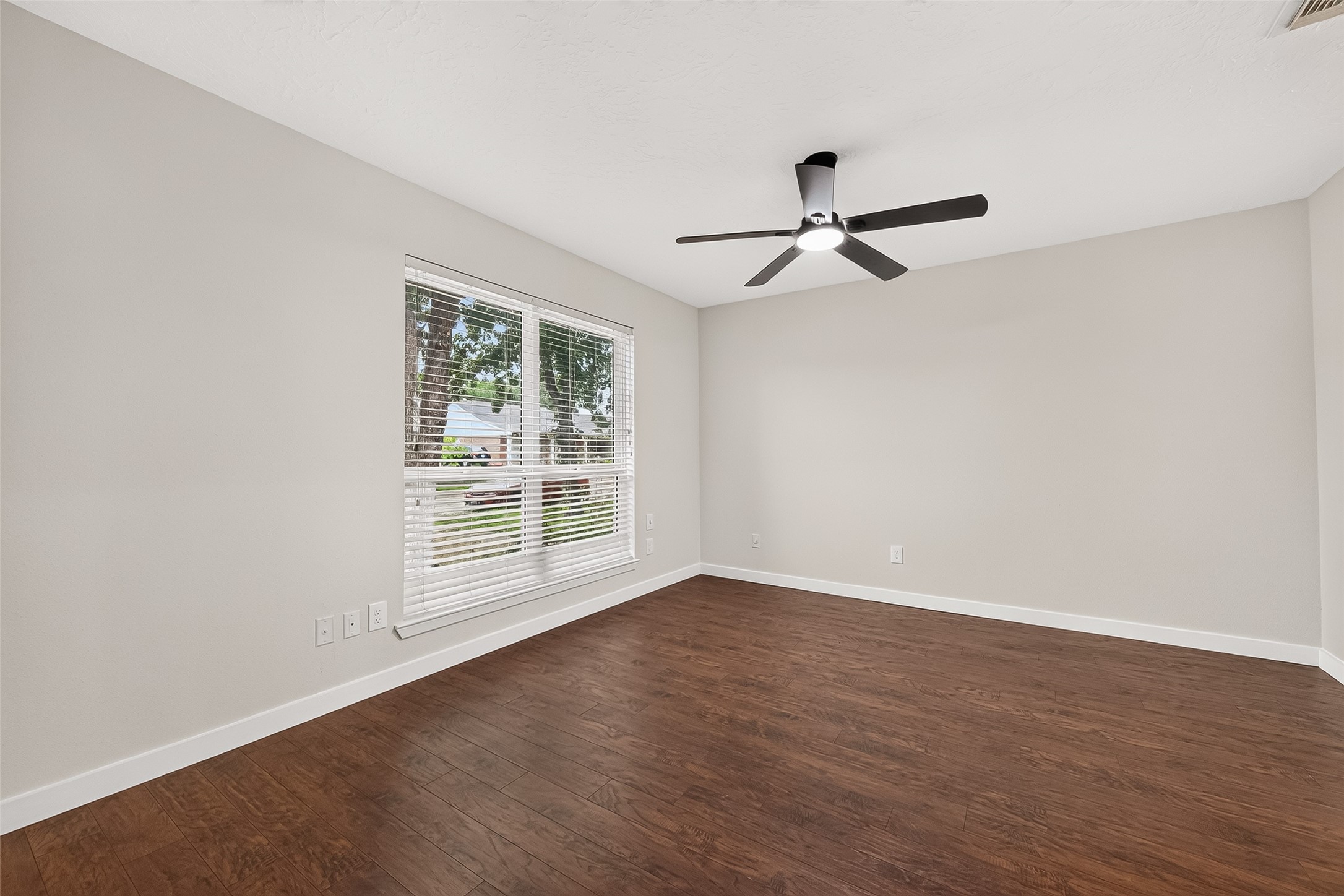 9523 Riverside Lodge Drive Property Photo 26