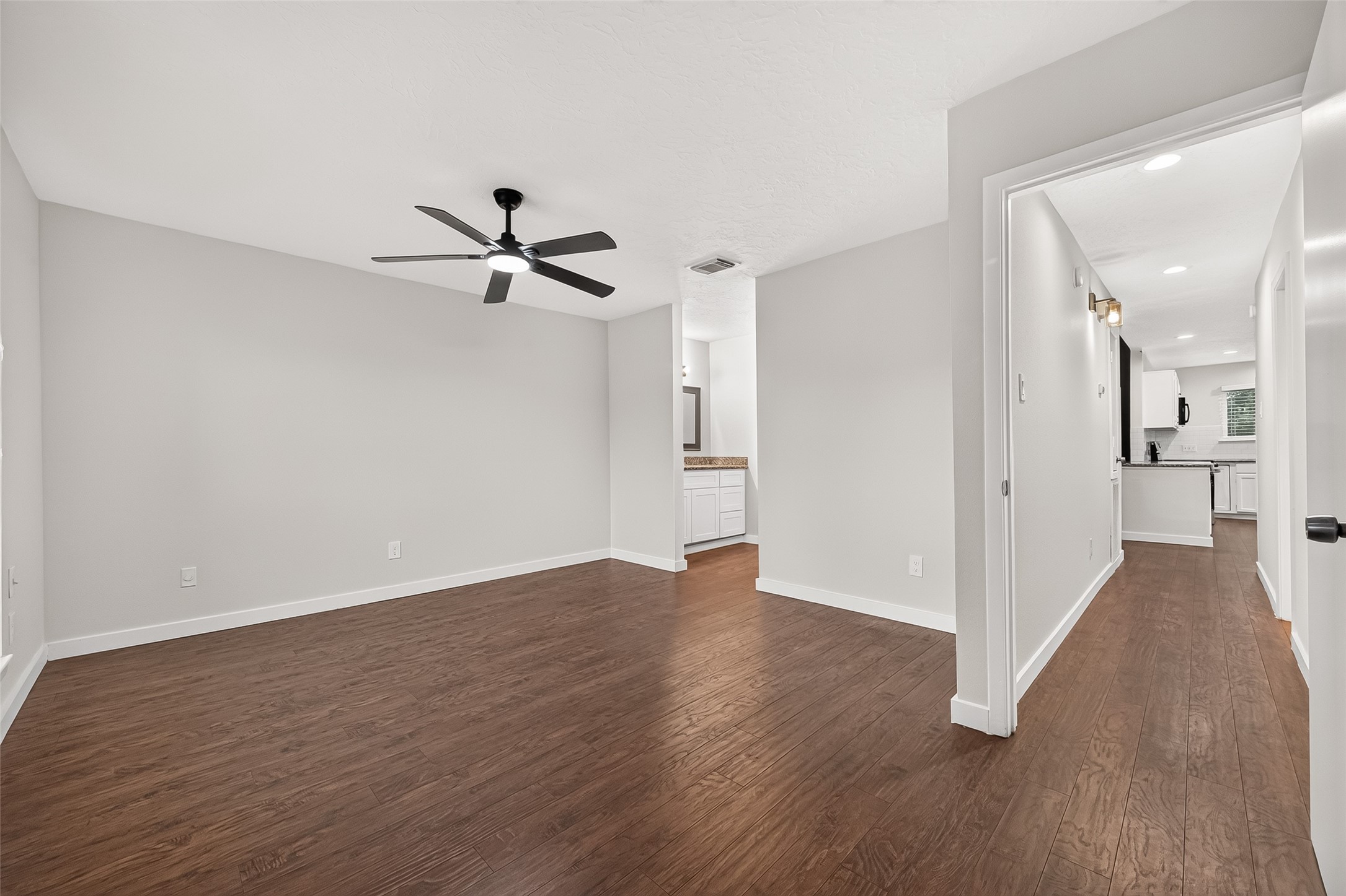 9523 Riverside Lodge Drive Property Photo 27