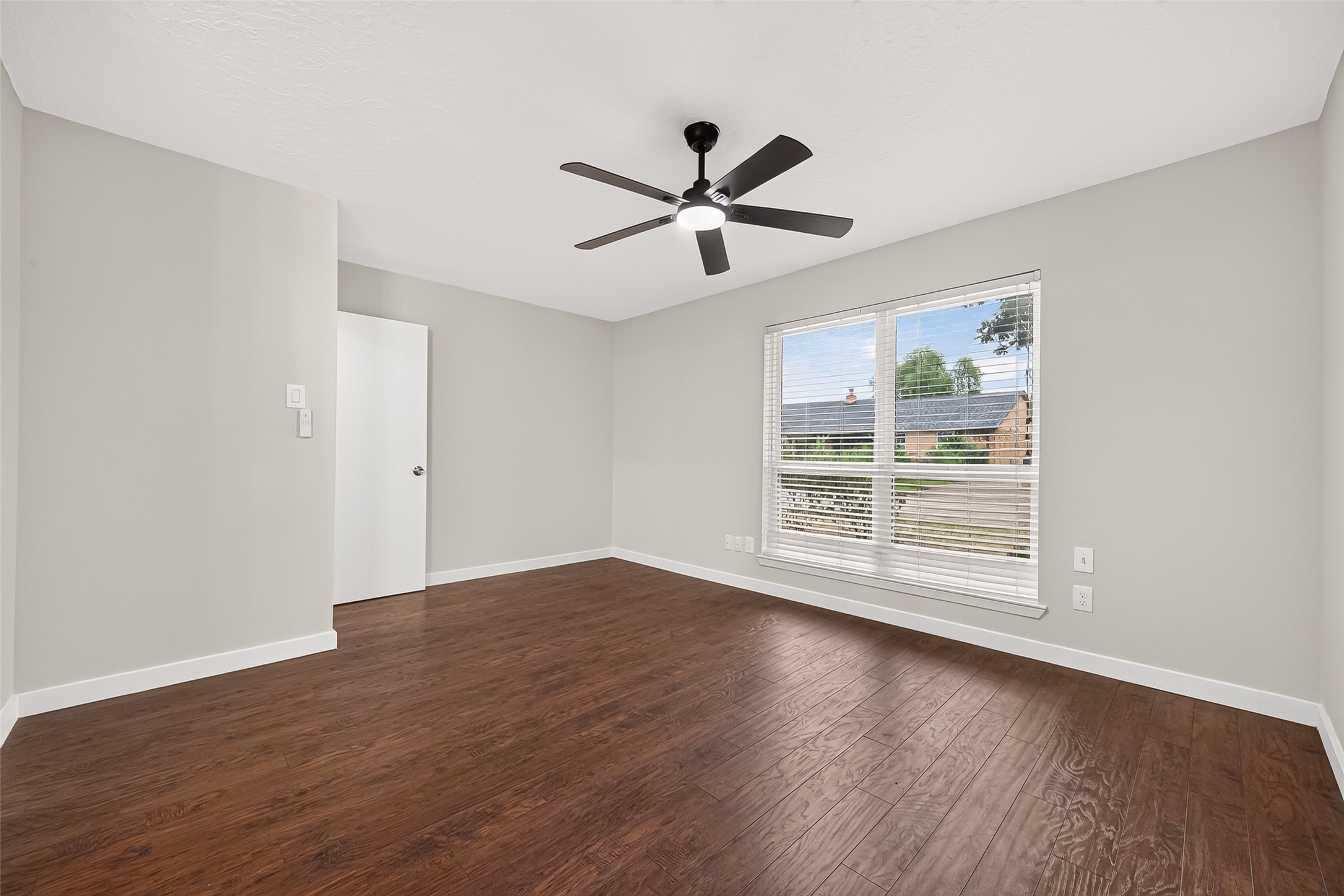 9523 Riverside Lodge Drive Property Photo 29