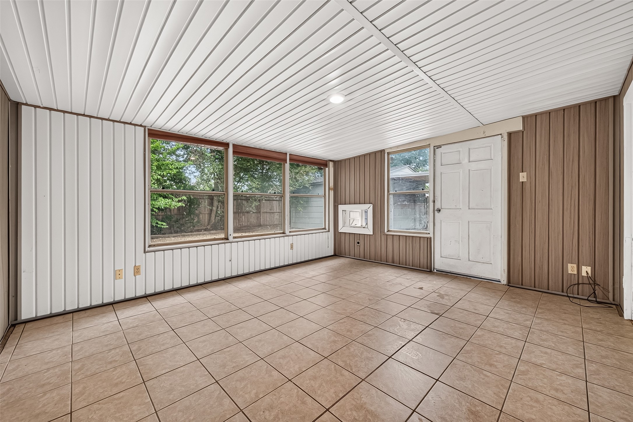 9523 Riverside Lodge Drive Property Photo 36