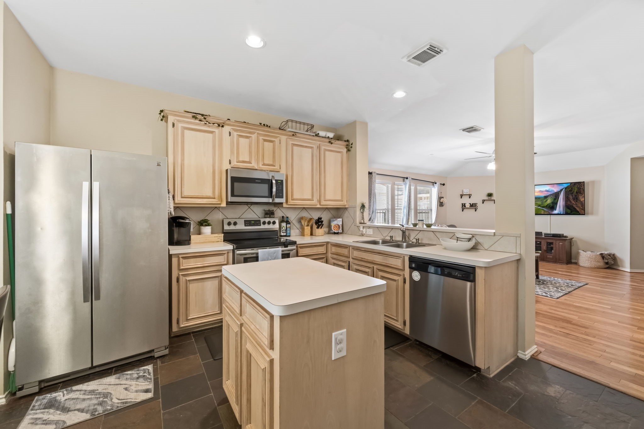 12819 Blanca Springs Way Property Photo 10