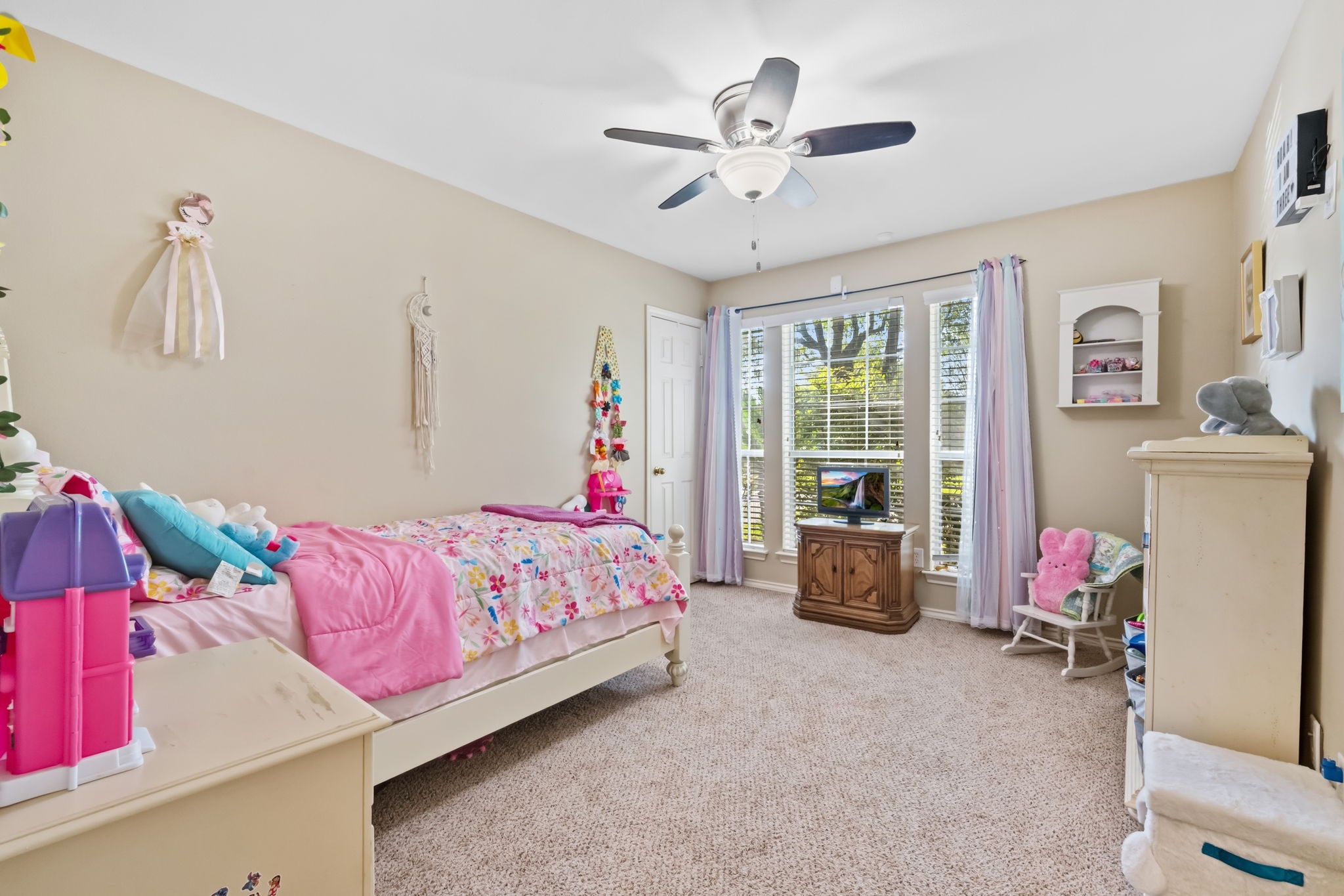 12819 Blanca Springs Way Property Photo 16