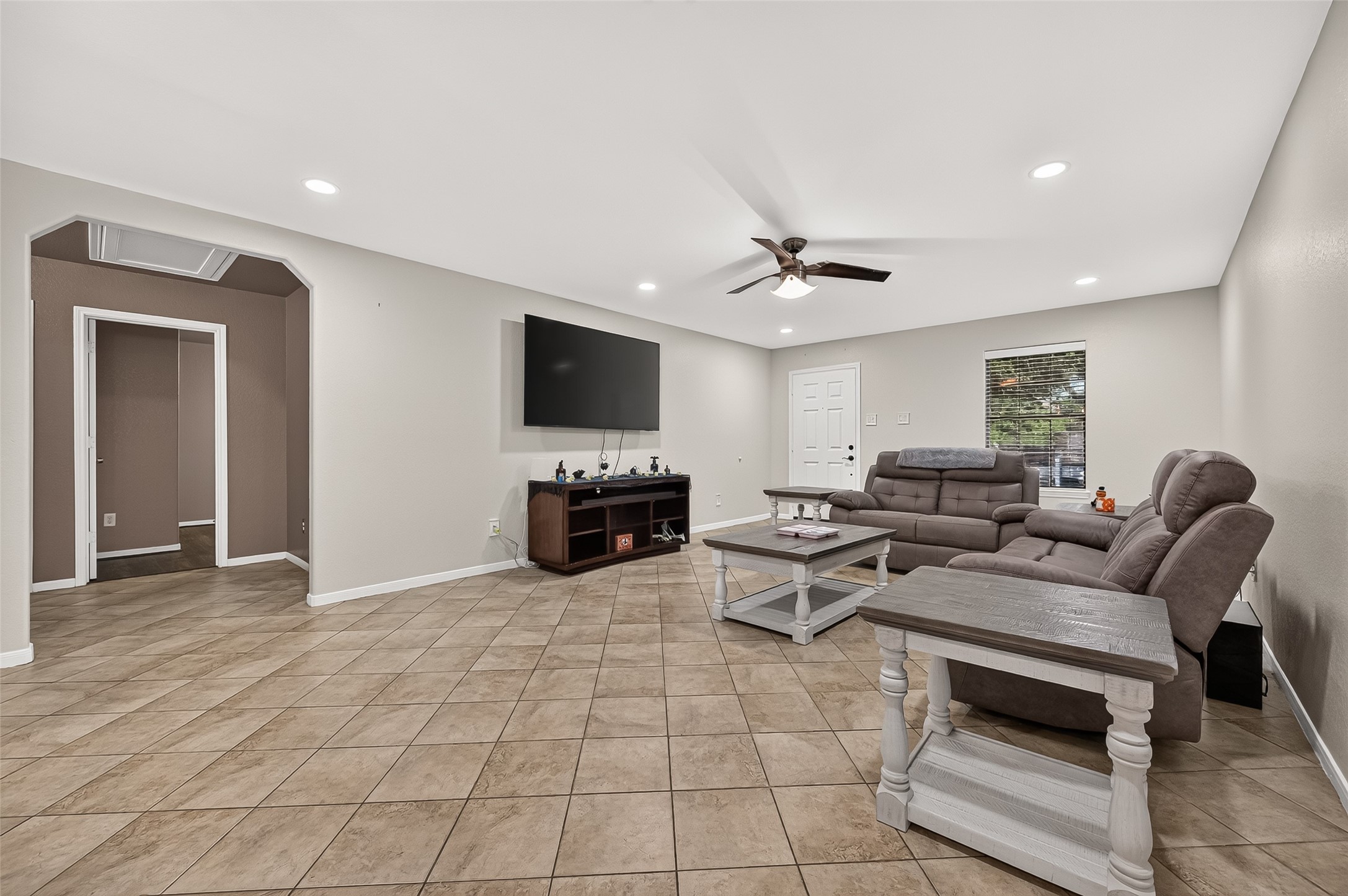 9219 Summer Valley Lane Property Photo 12