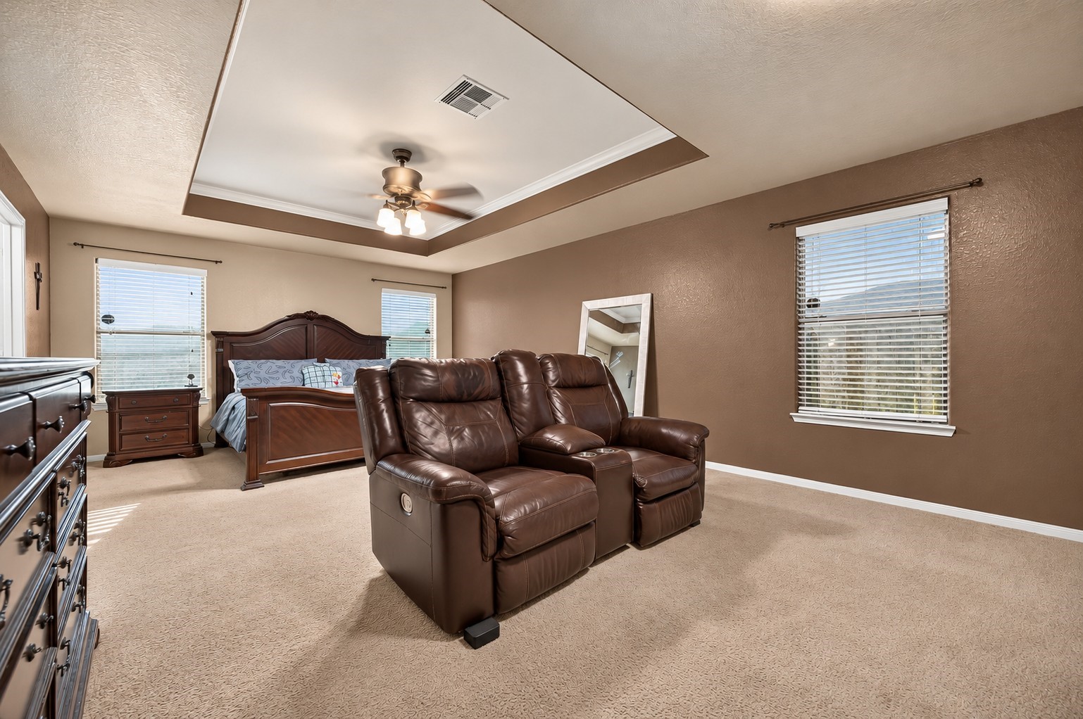 9219 Summer Valley Lane Property Photo 14