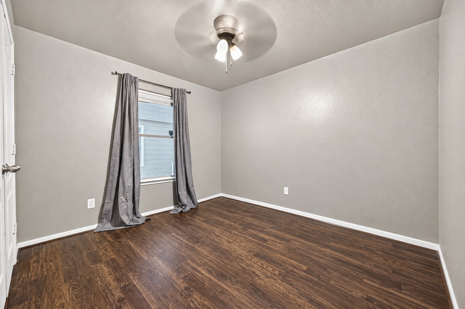 9219 Summer Valley Lane Property Photo 18