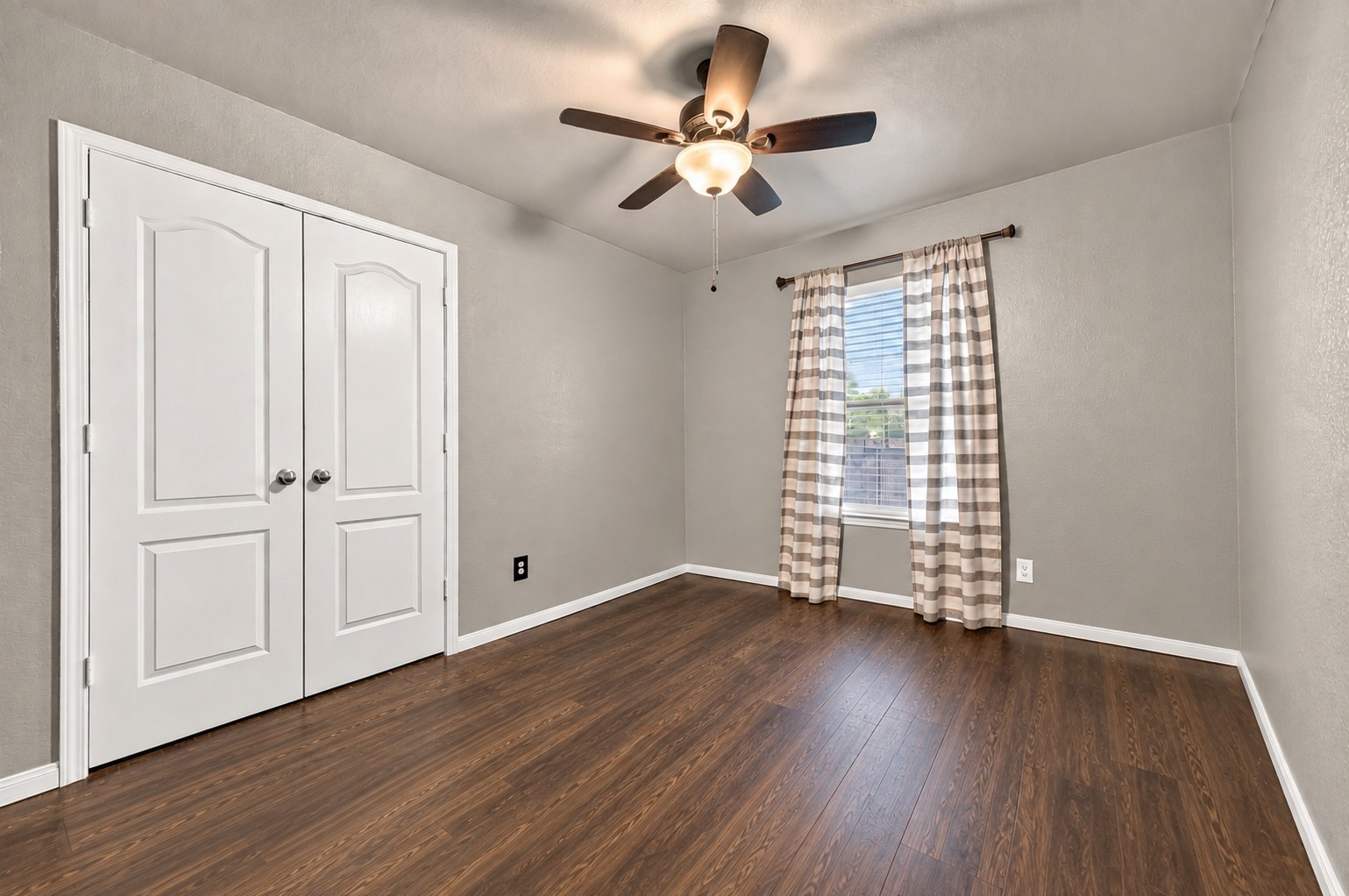 9219 Summer Valley Lane Property Photo 20