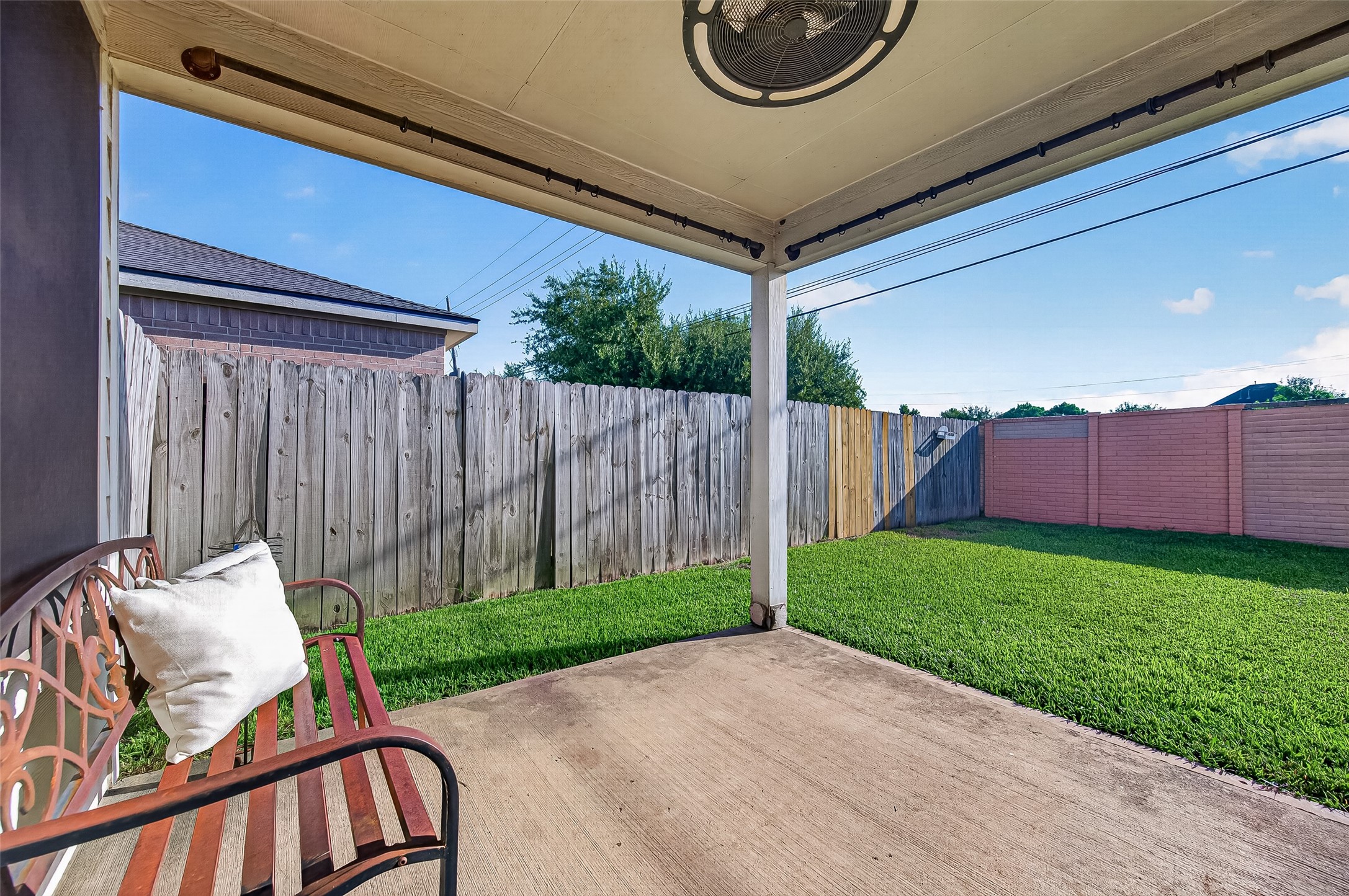 9219 Summer Valley Lane Property Photo 26