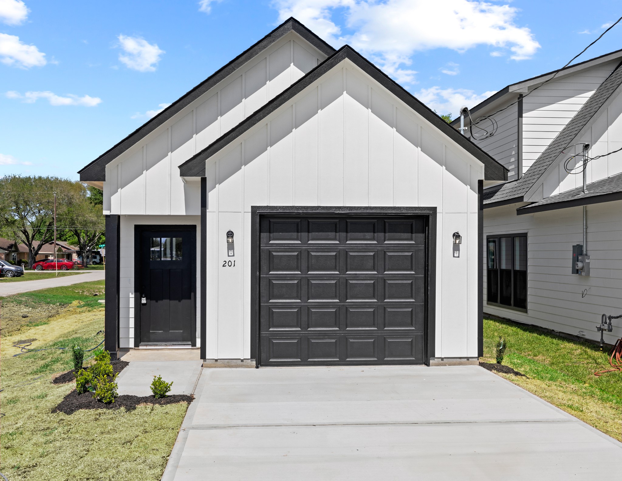 201 S 2nd Street Property Photo 3