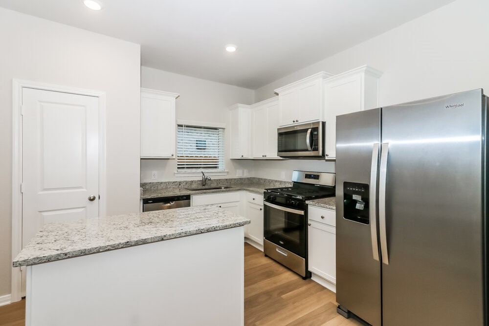 416 Mustang Trot Drive Property Photo 7