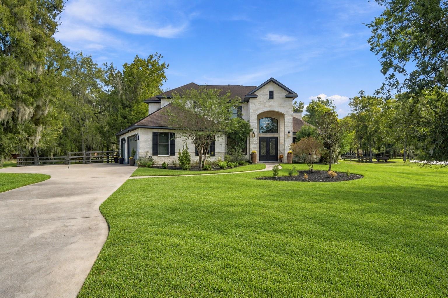 32703 Wales Circle, Fulshear Tx 77441 Property Photo 2