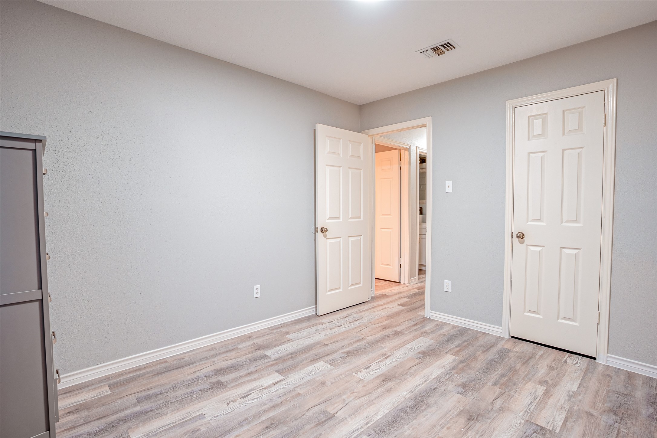13414 Blackbird Drive Property Photo 33