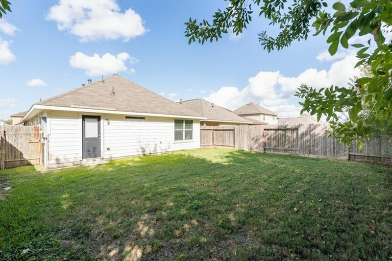 5731 Post Oak Manor Drive Property Photo 2