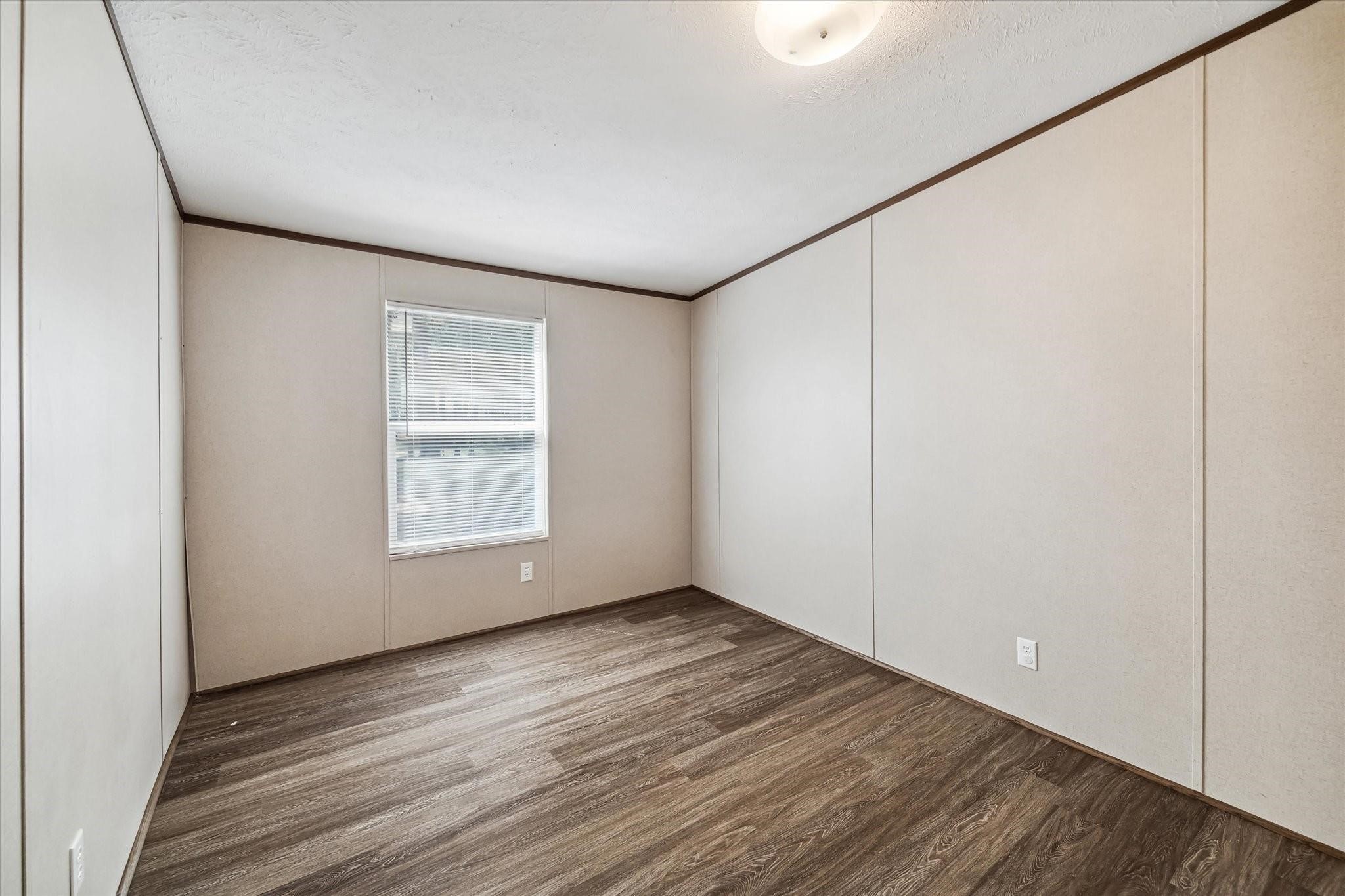 21144 Live Oak Property Photo 8