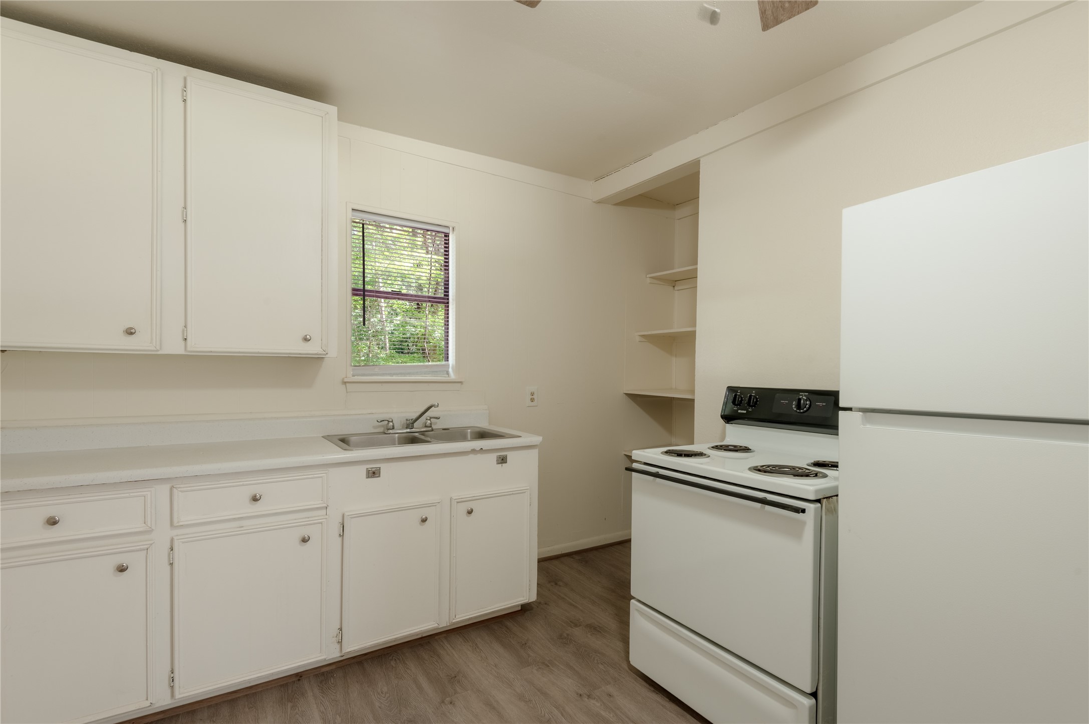 712 Cline Street D Property Photo 9
