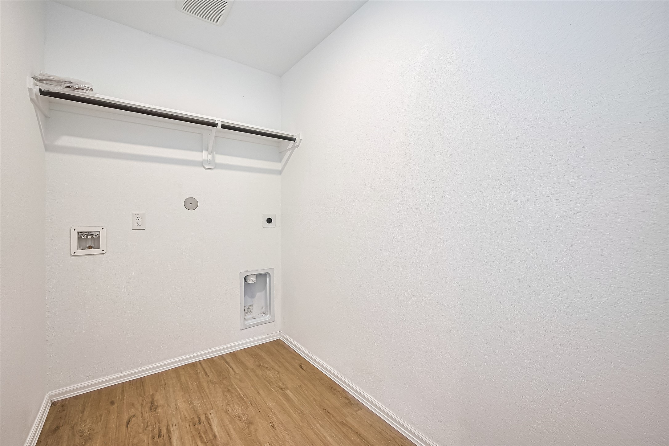 9603 Fulvetta Briar Court Property Photo 14