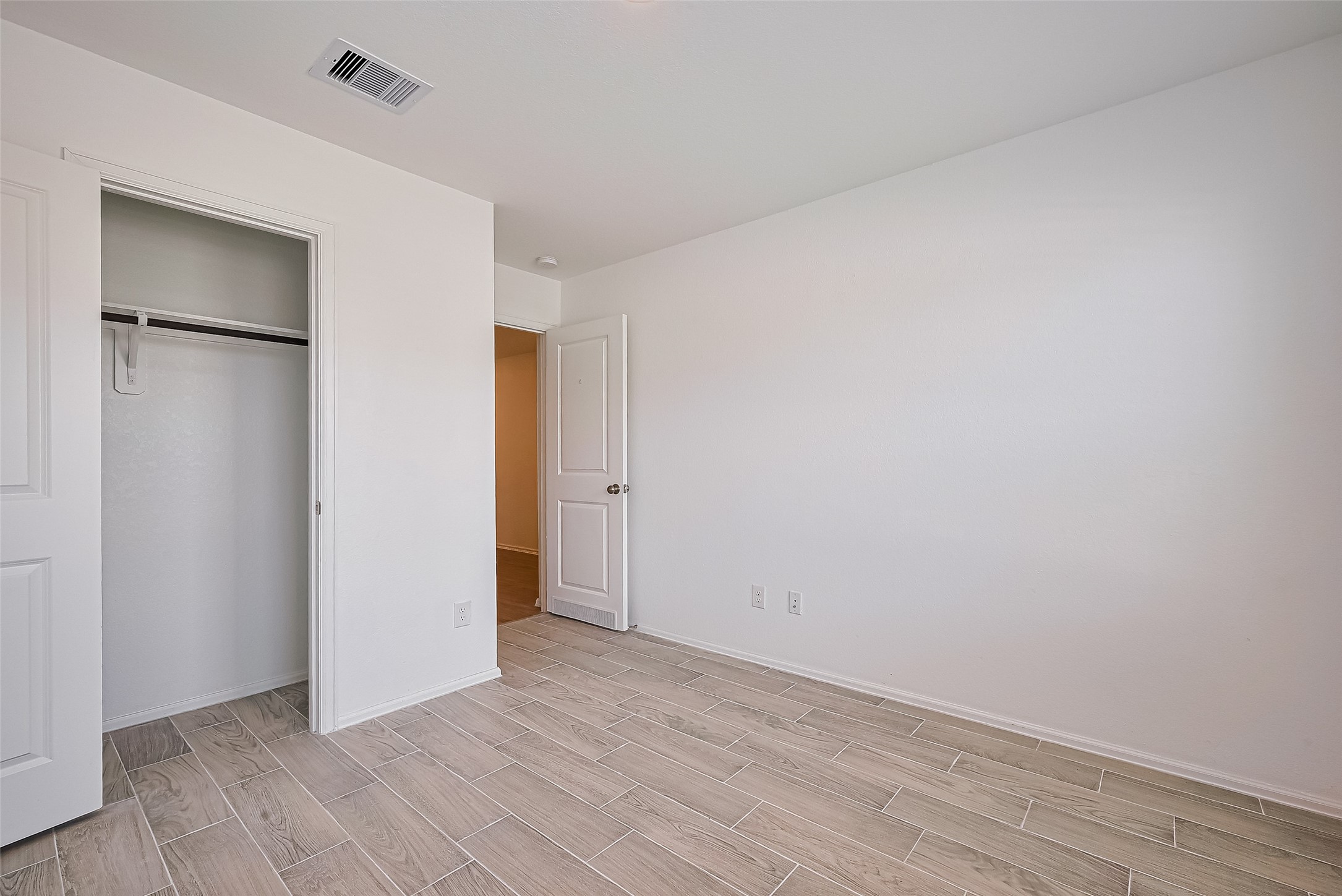9603 Fulvetta Briar Court Property Photo 17