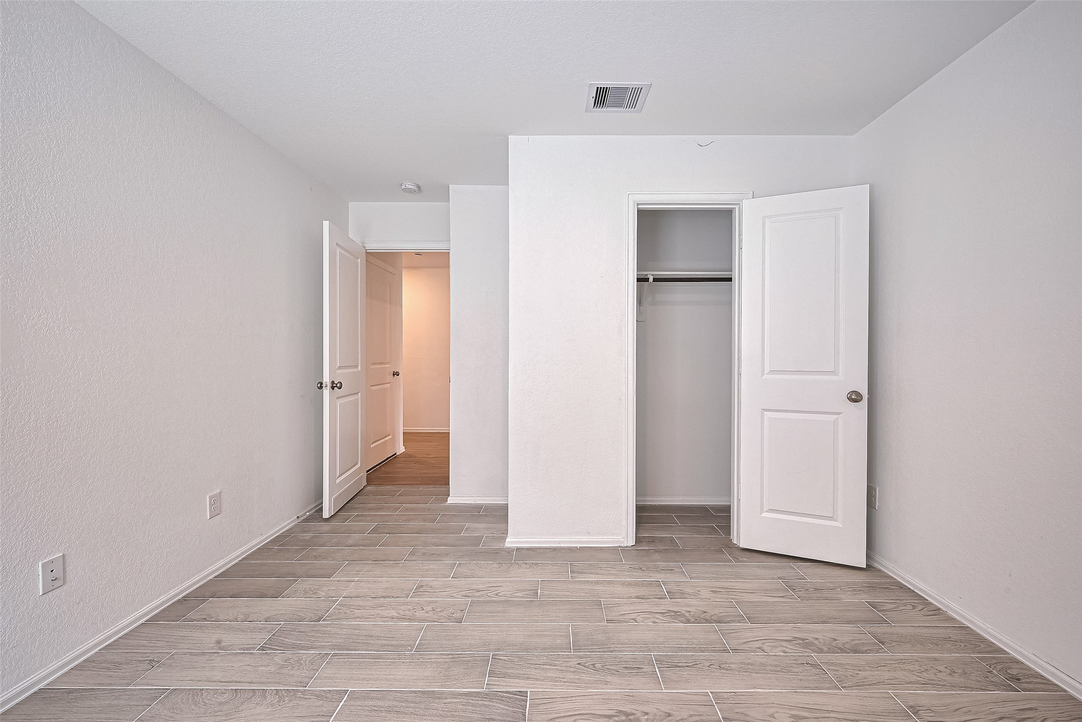 9603 Fulvetta Briar Court Property Photo 25