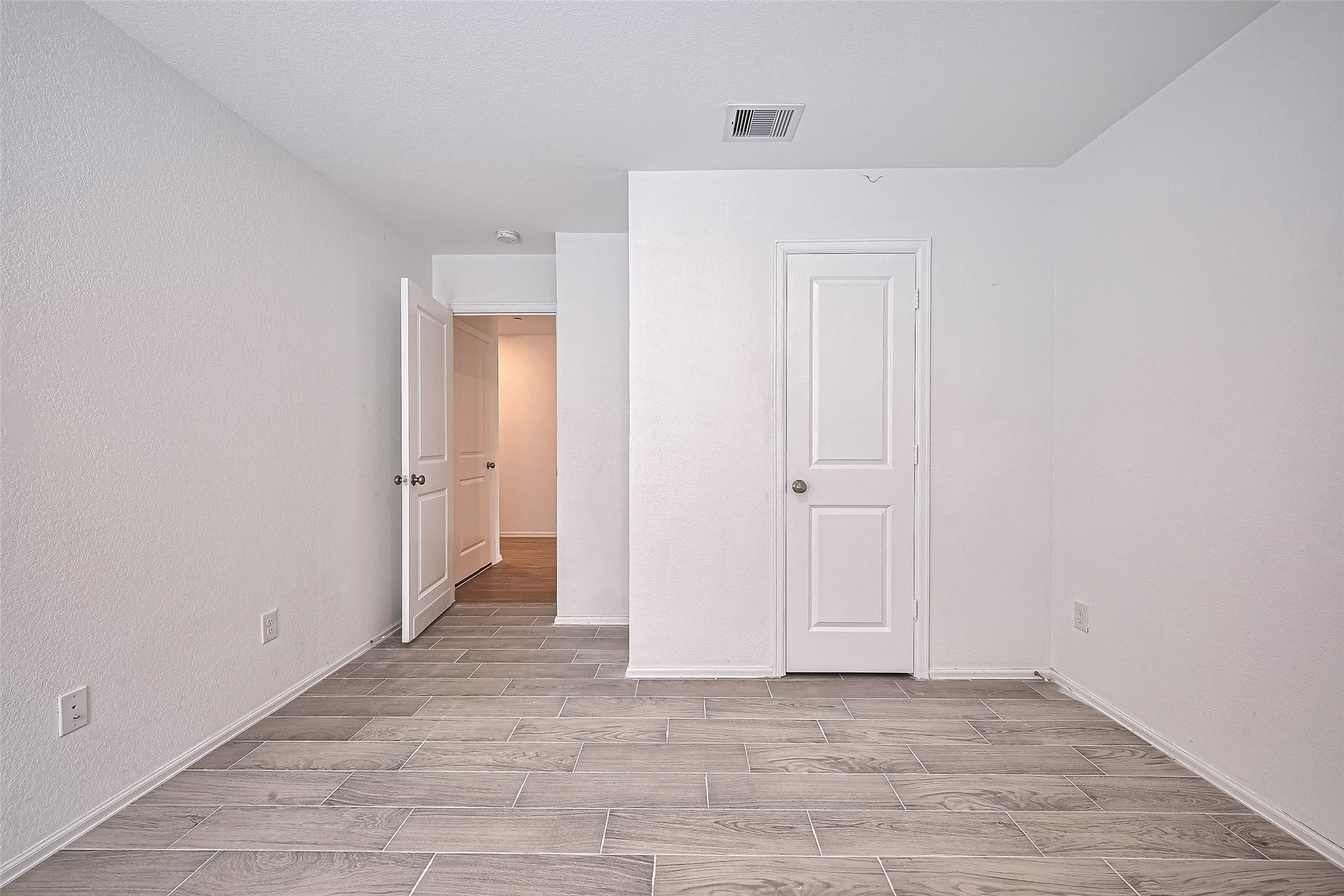 9603 Fulvetta Briar Court Property Photo 26