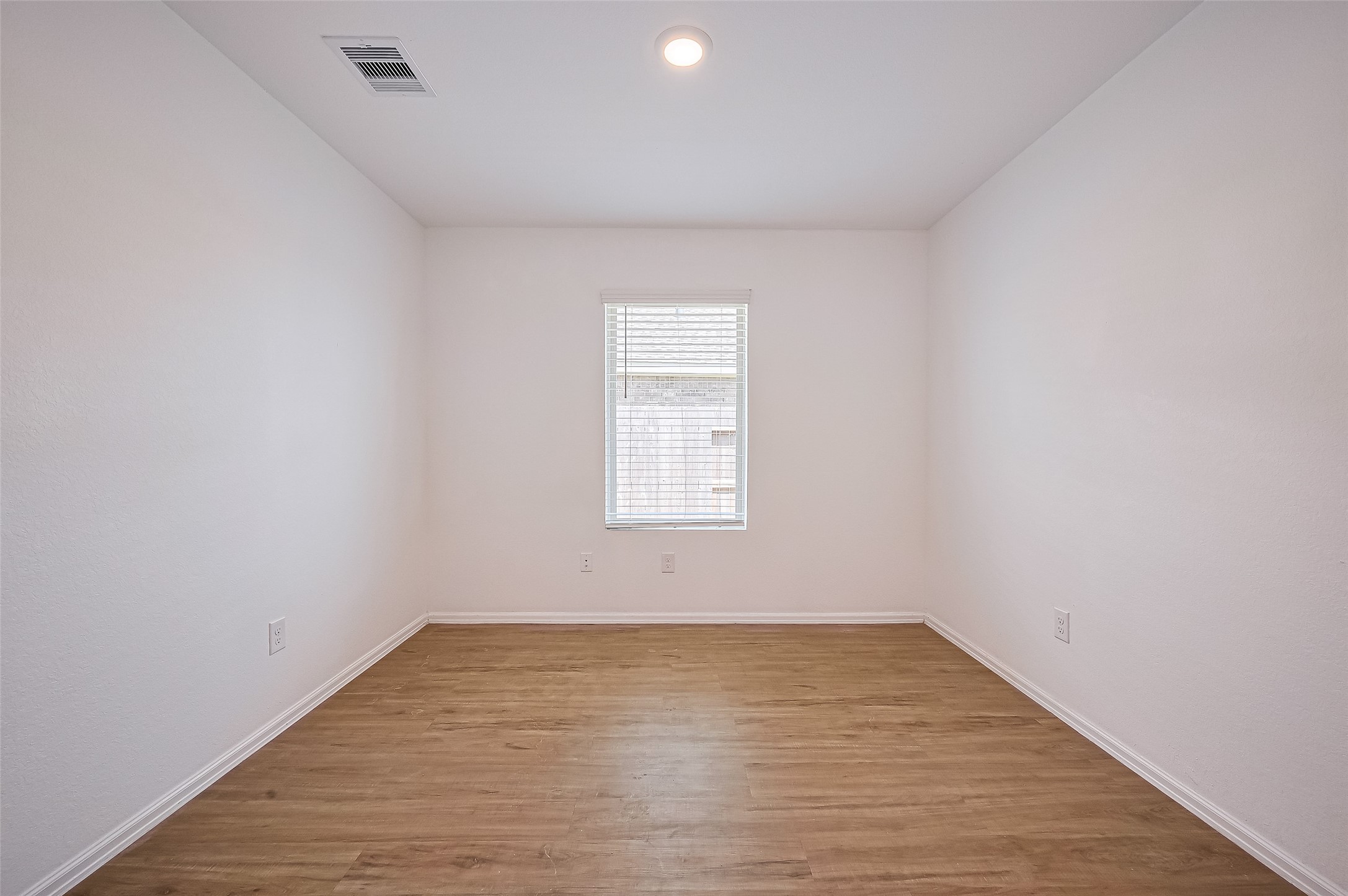 9603 Fulvetta Briar Court Property Photo 28