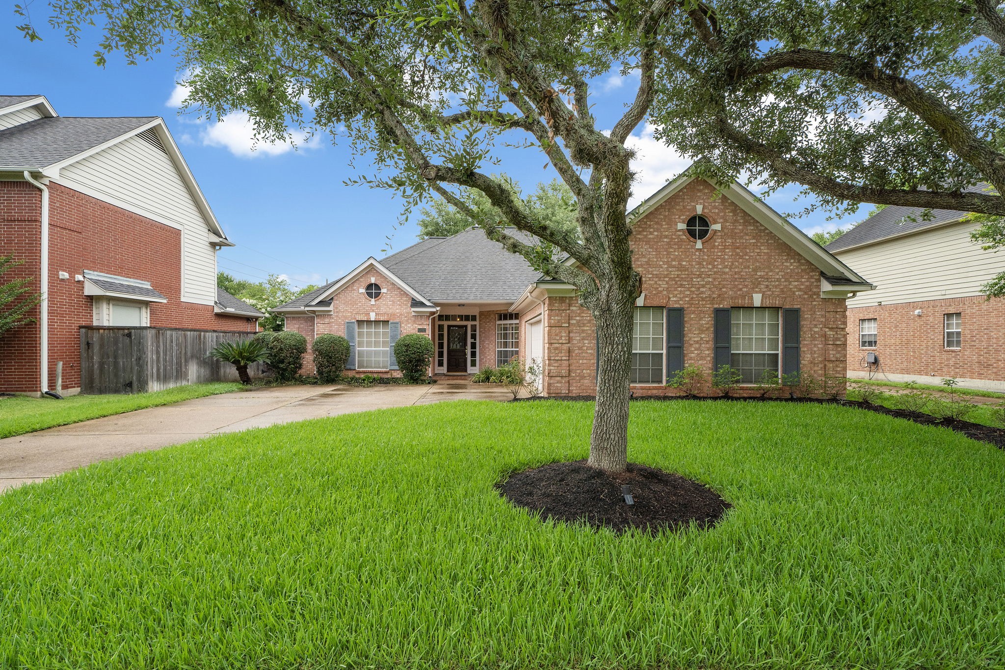 7319 Emerald Glen Drive Property Photo 1