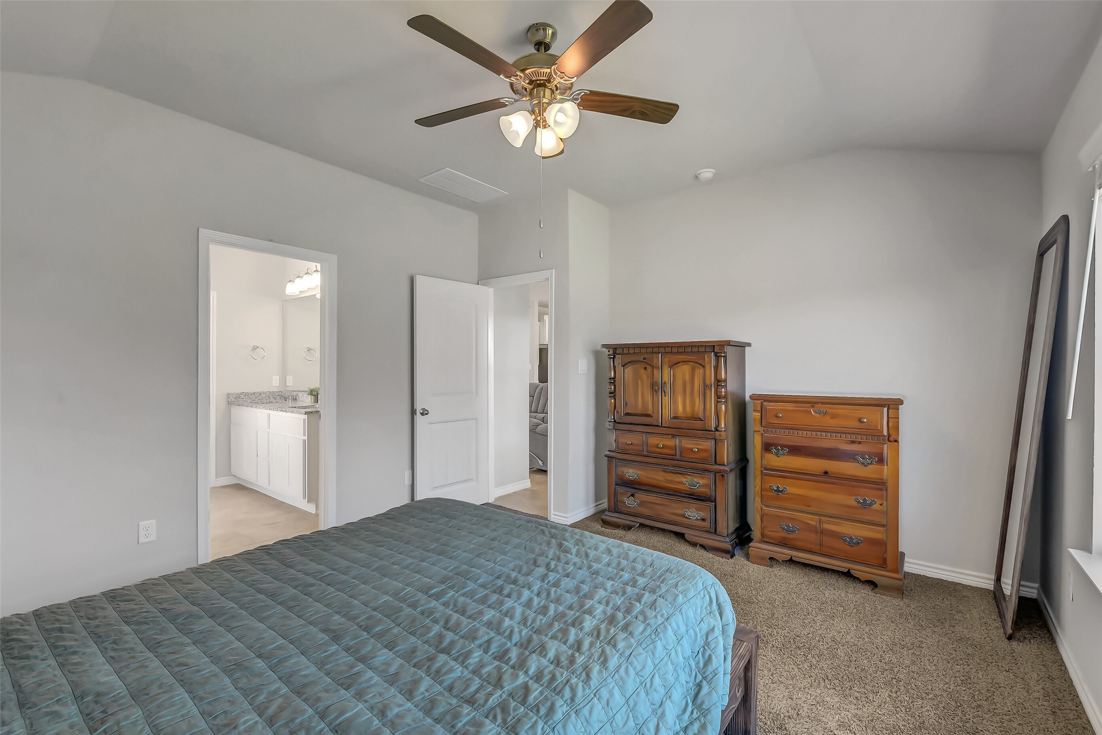 2136 Chief Street Property Photo 20