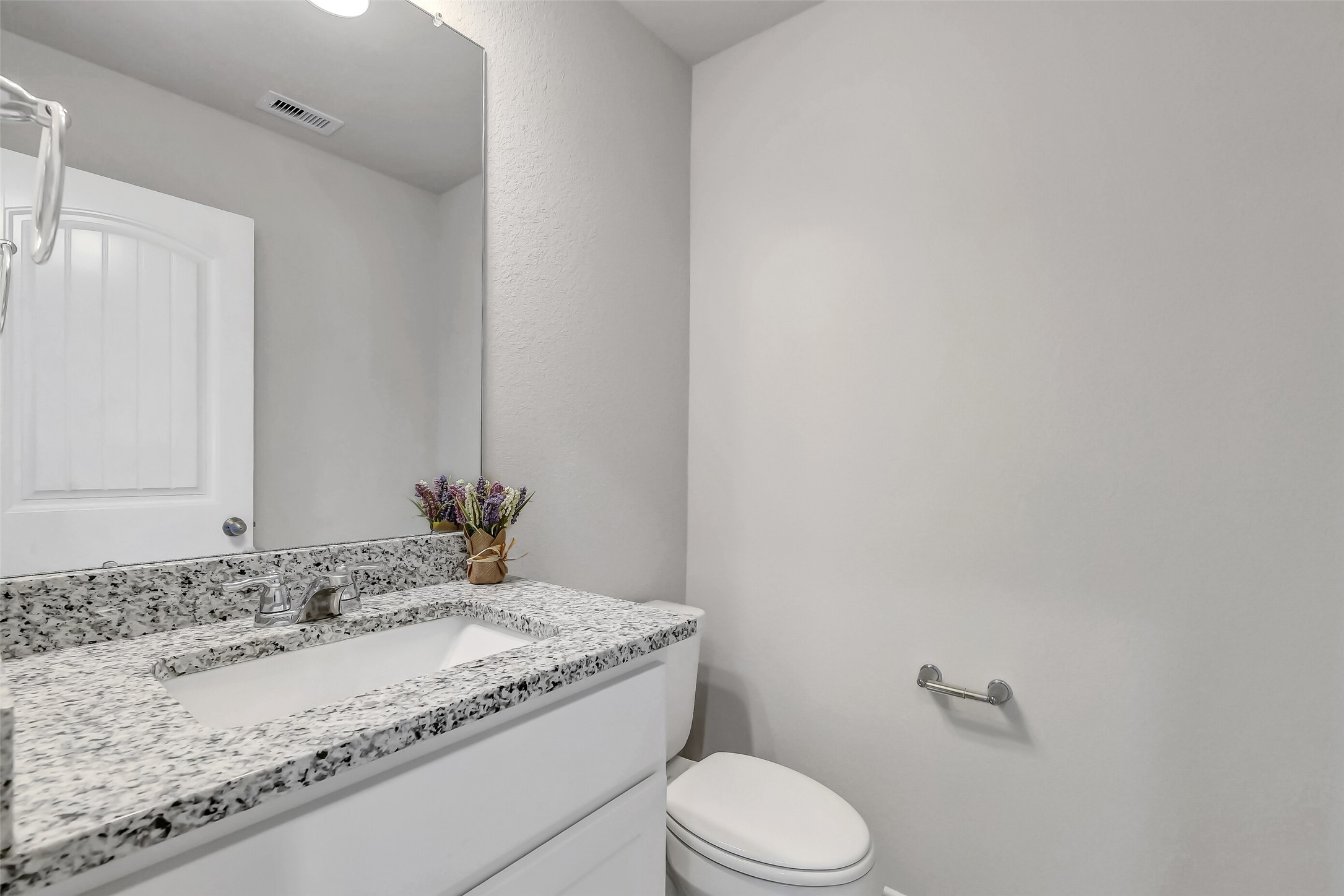 2136 Chief Street Property Photo 27