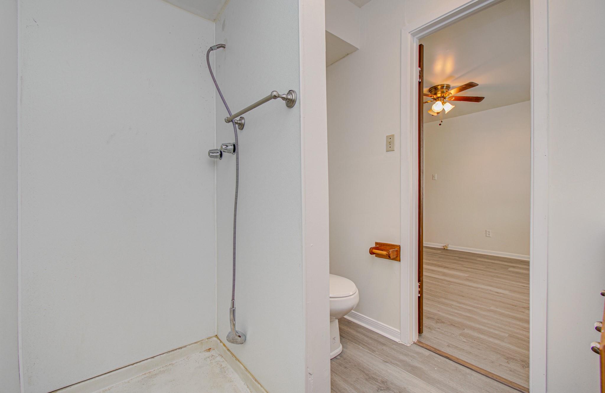 809 Collins Street Property Photo 17