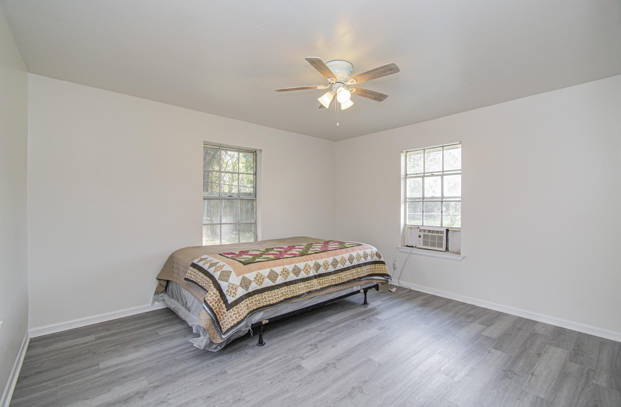 809 Collins Street Property Photo 18