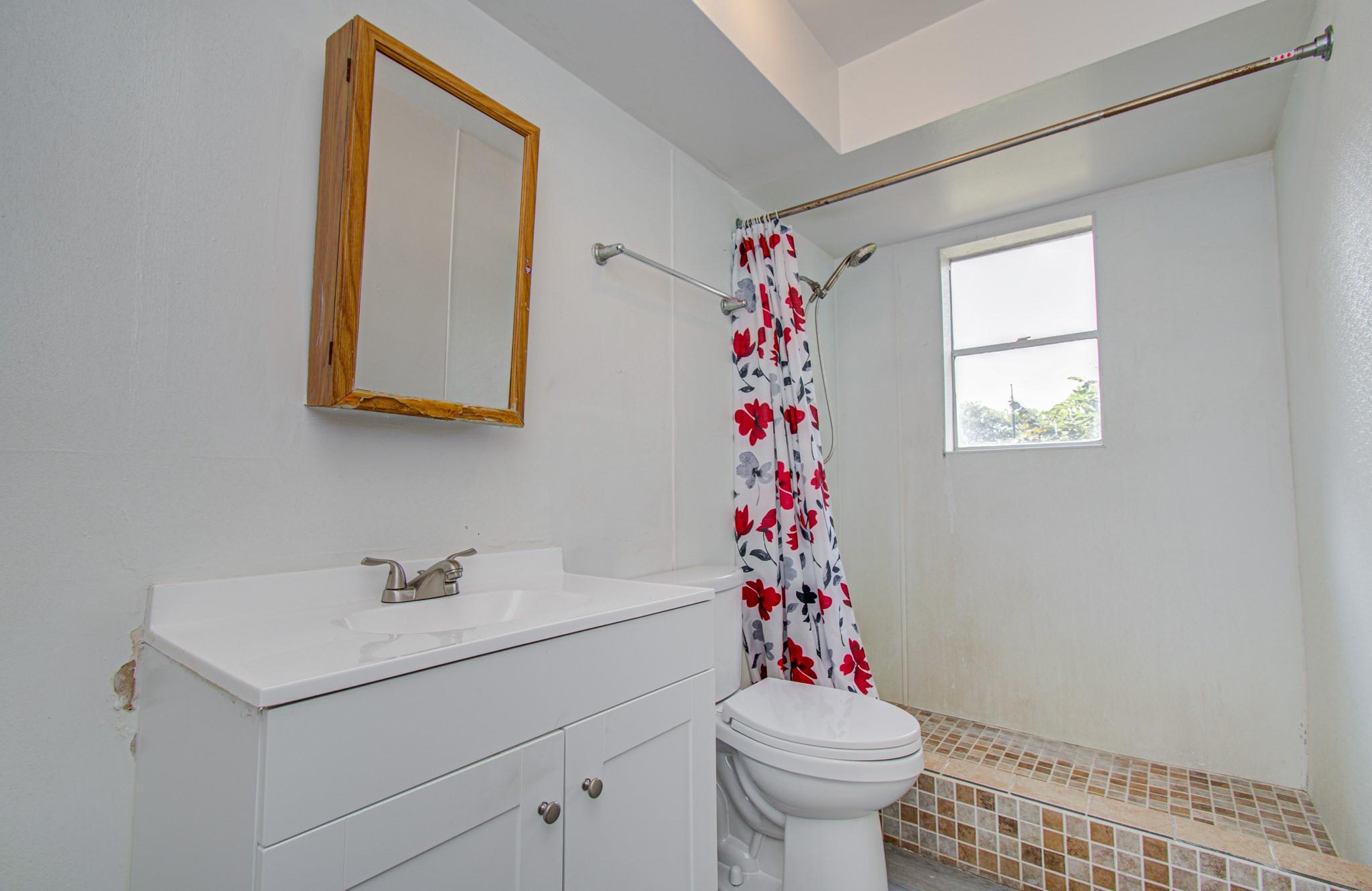 809 Collins Street Property Photo 23