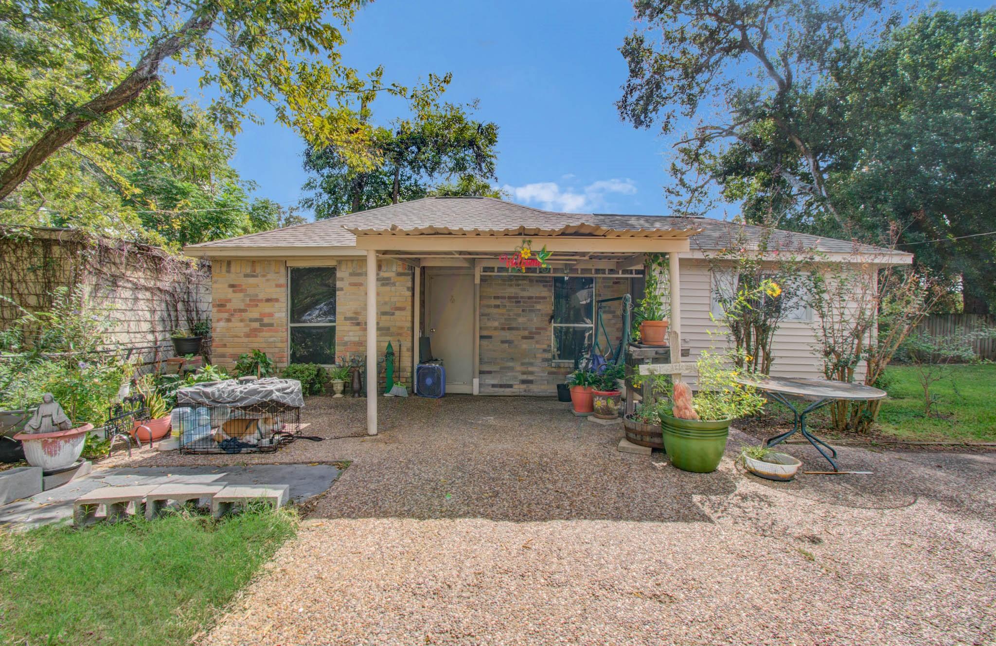 809 Collins Street Property Photo 35