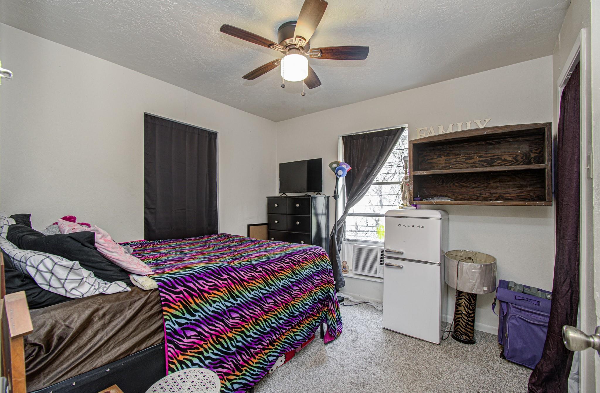 809 Collins Street Property Photo 38