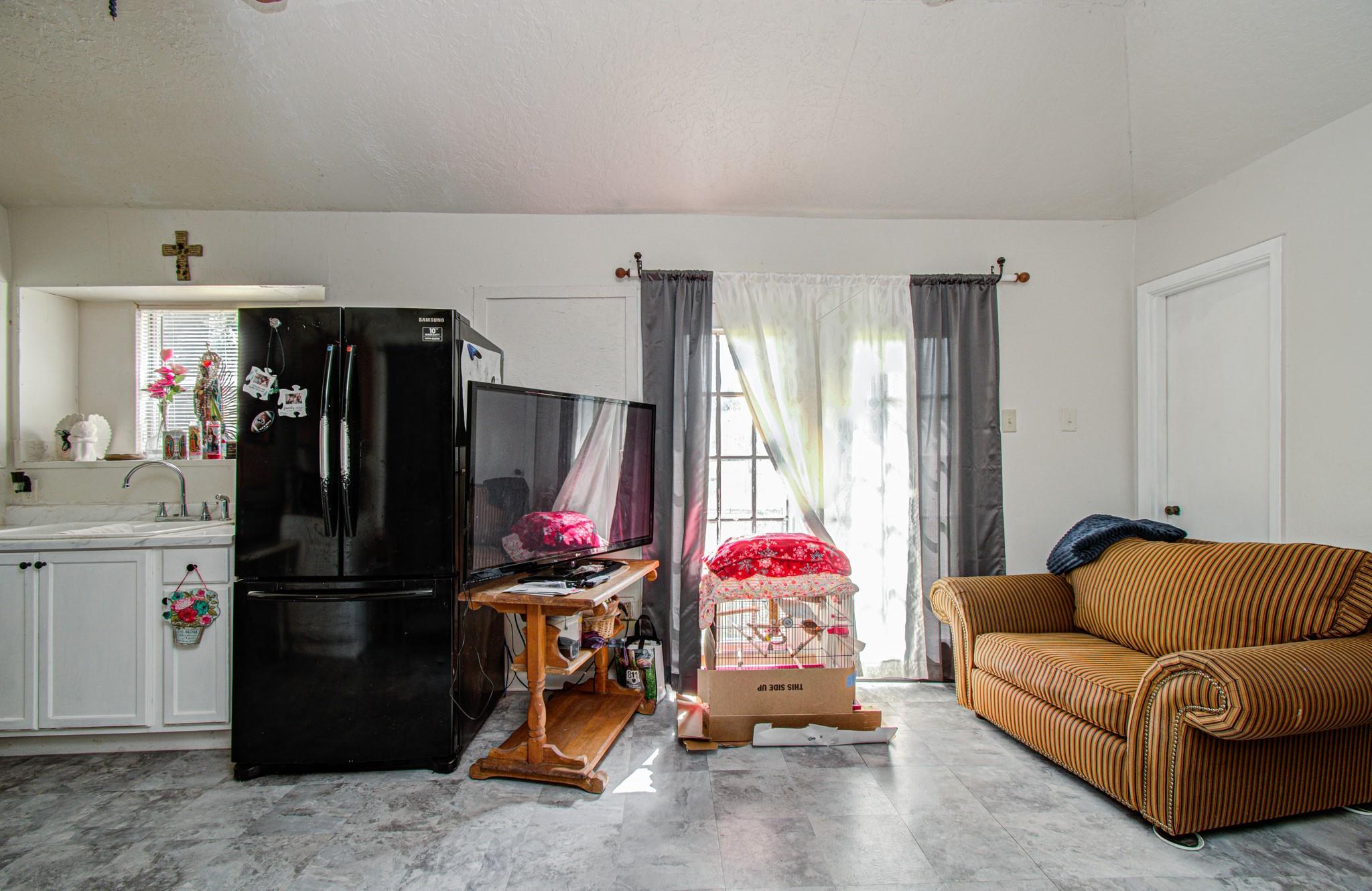 809 Collins Street Property Photo 40