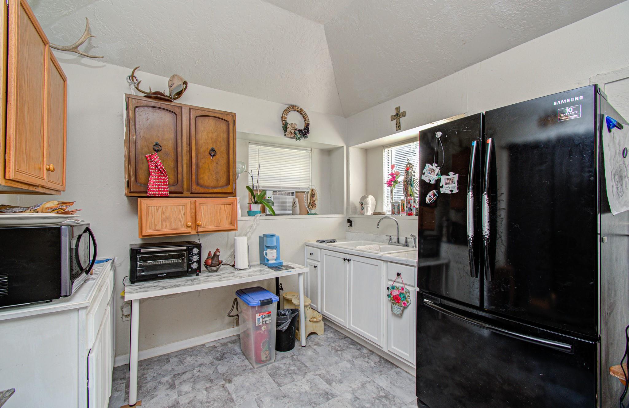 809 Collins Street Property Photo 42