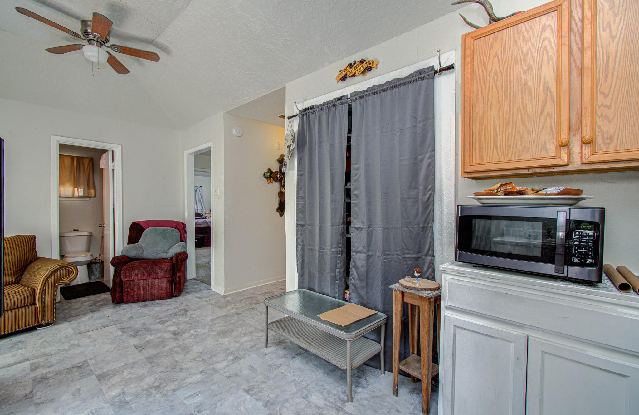 809 Collins Street Property Photo 44