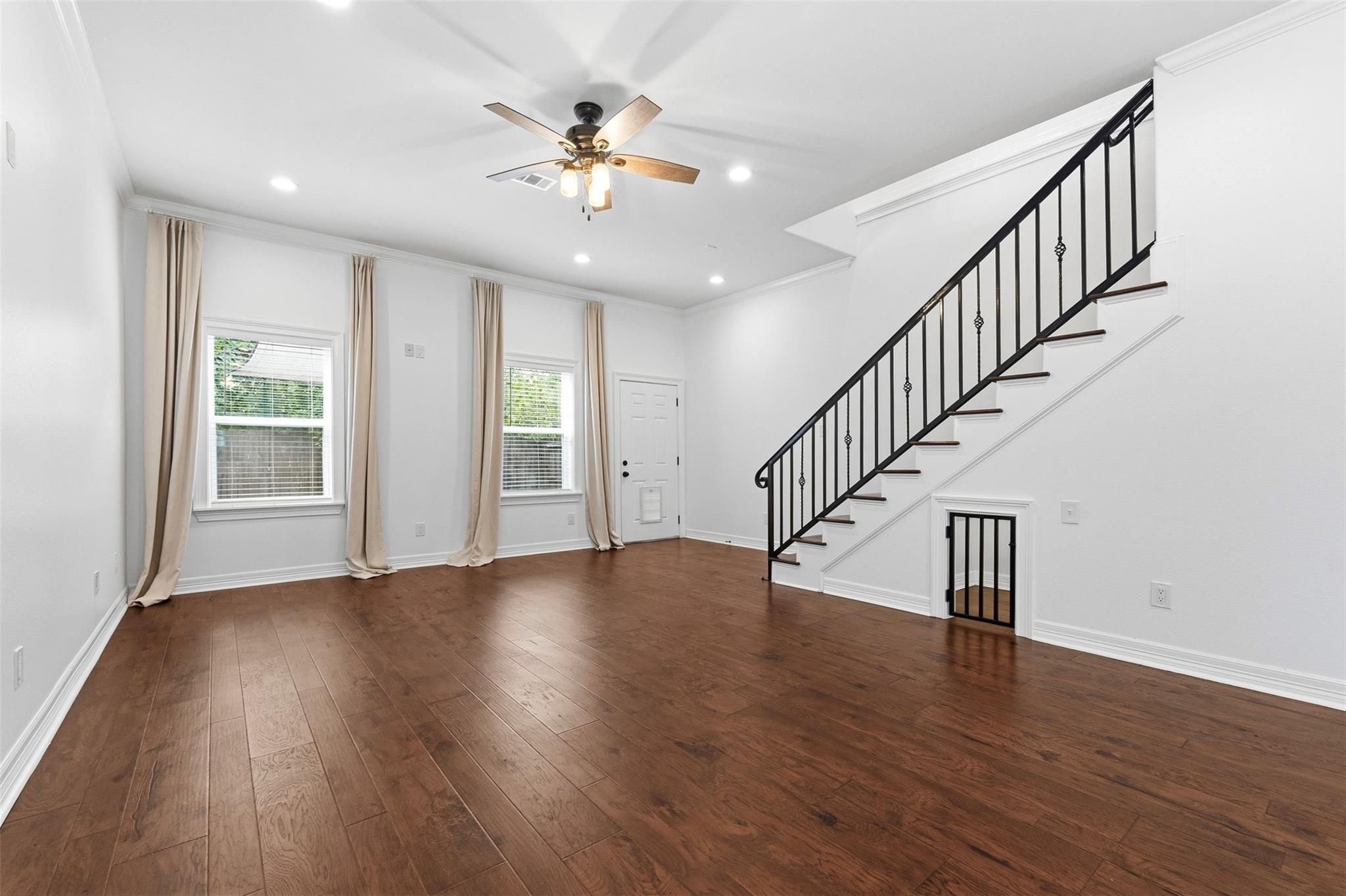522 E 39th Street Property Photo 6