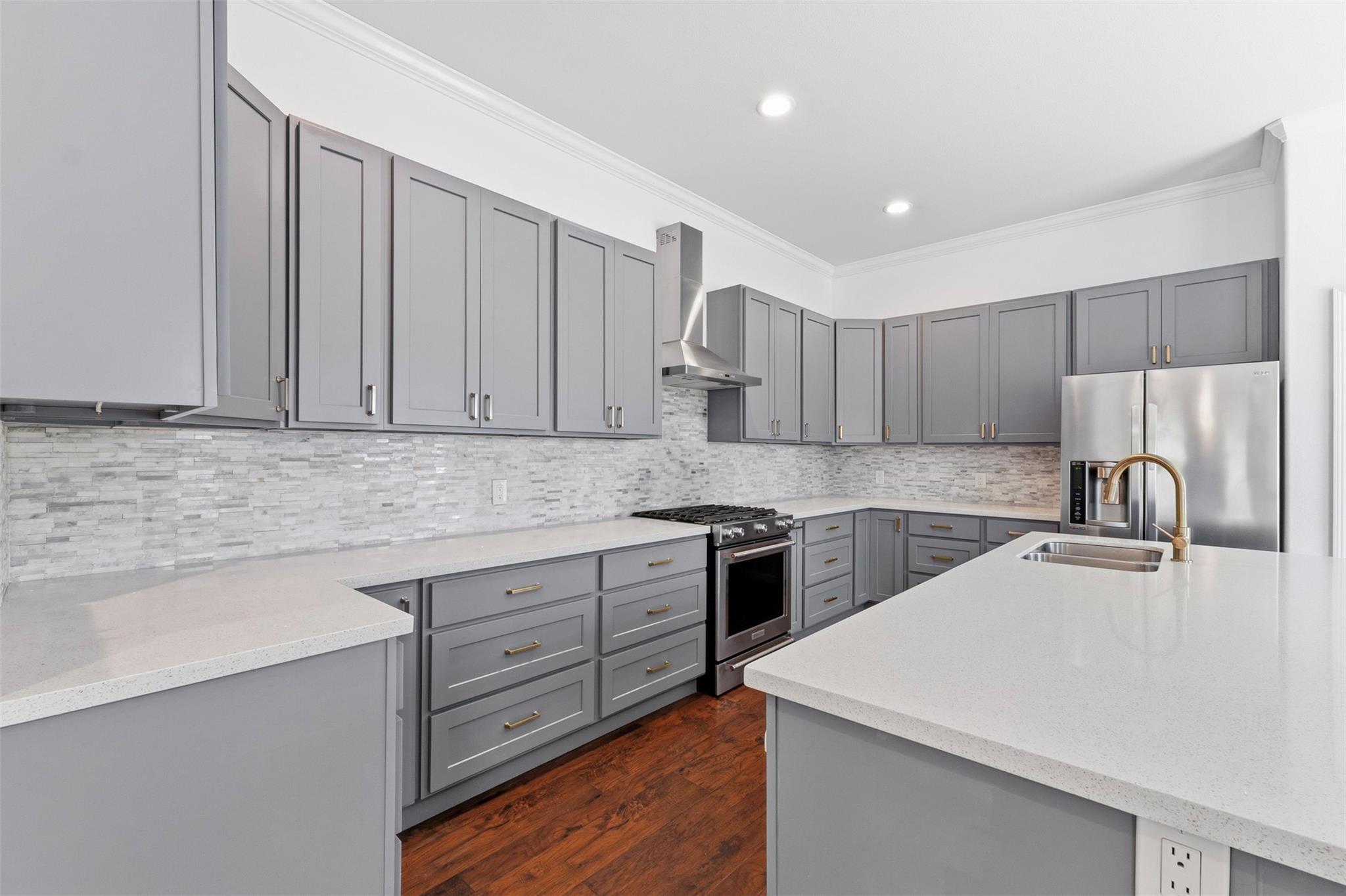522 E 39th Street Property Photo 18