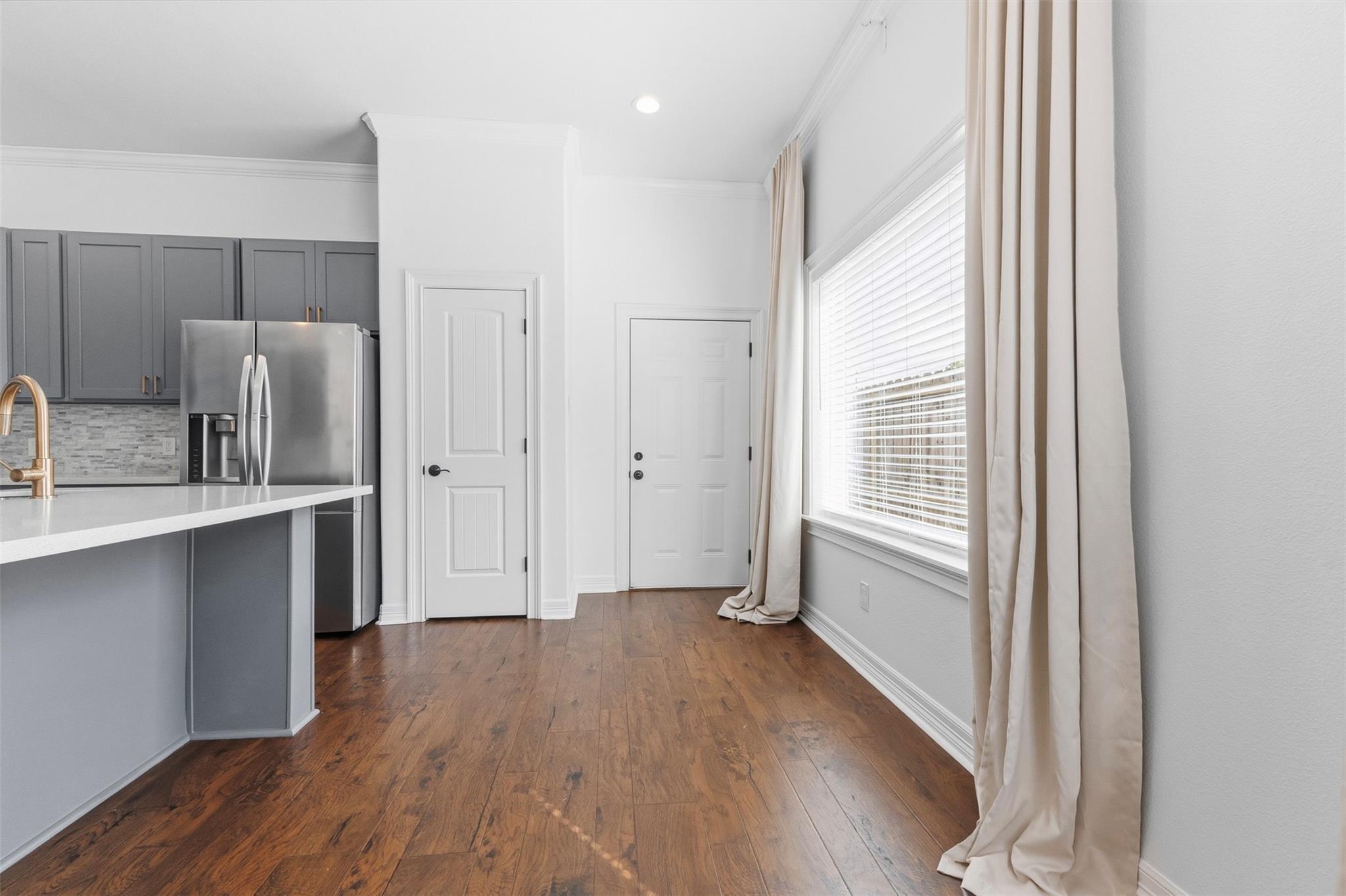 522 E 39th Street Property Photo 19