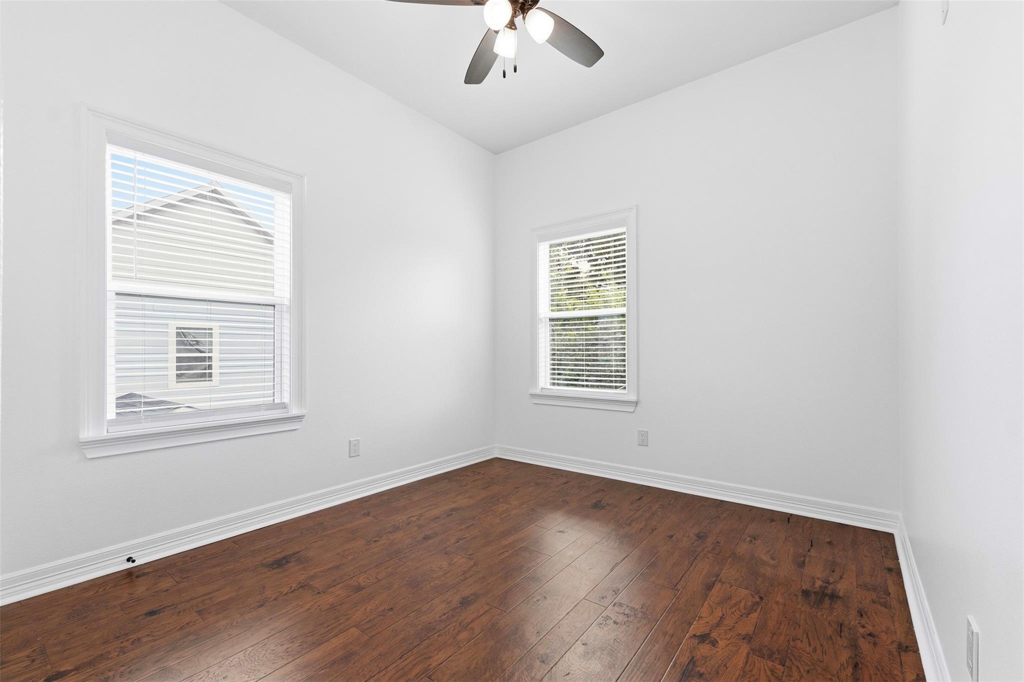 522 E 39th Street Property Photo 39