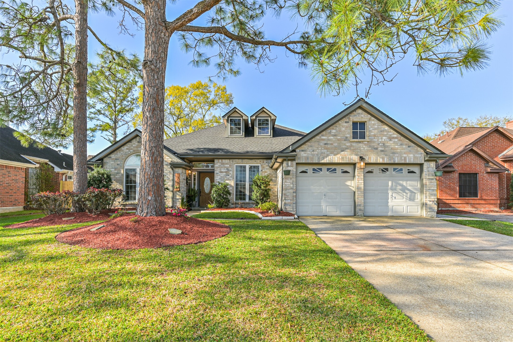 15130 Farndale Drive Property Photo