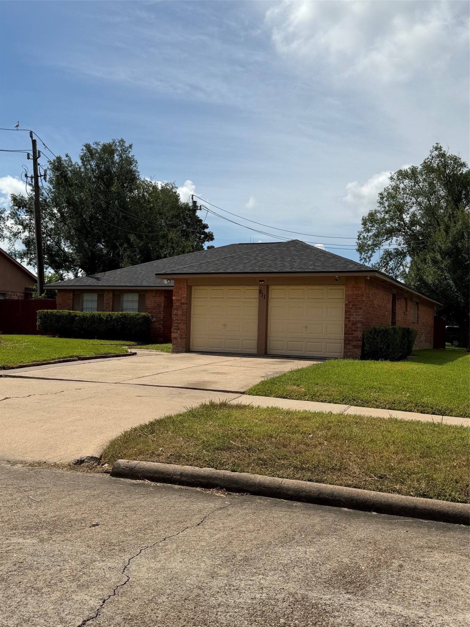 811 Whispering Pine Drive Property Photo 1