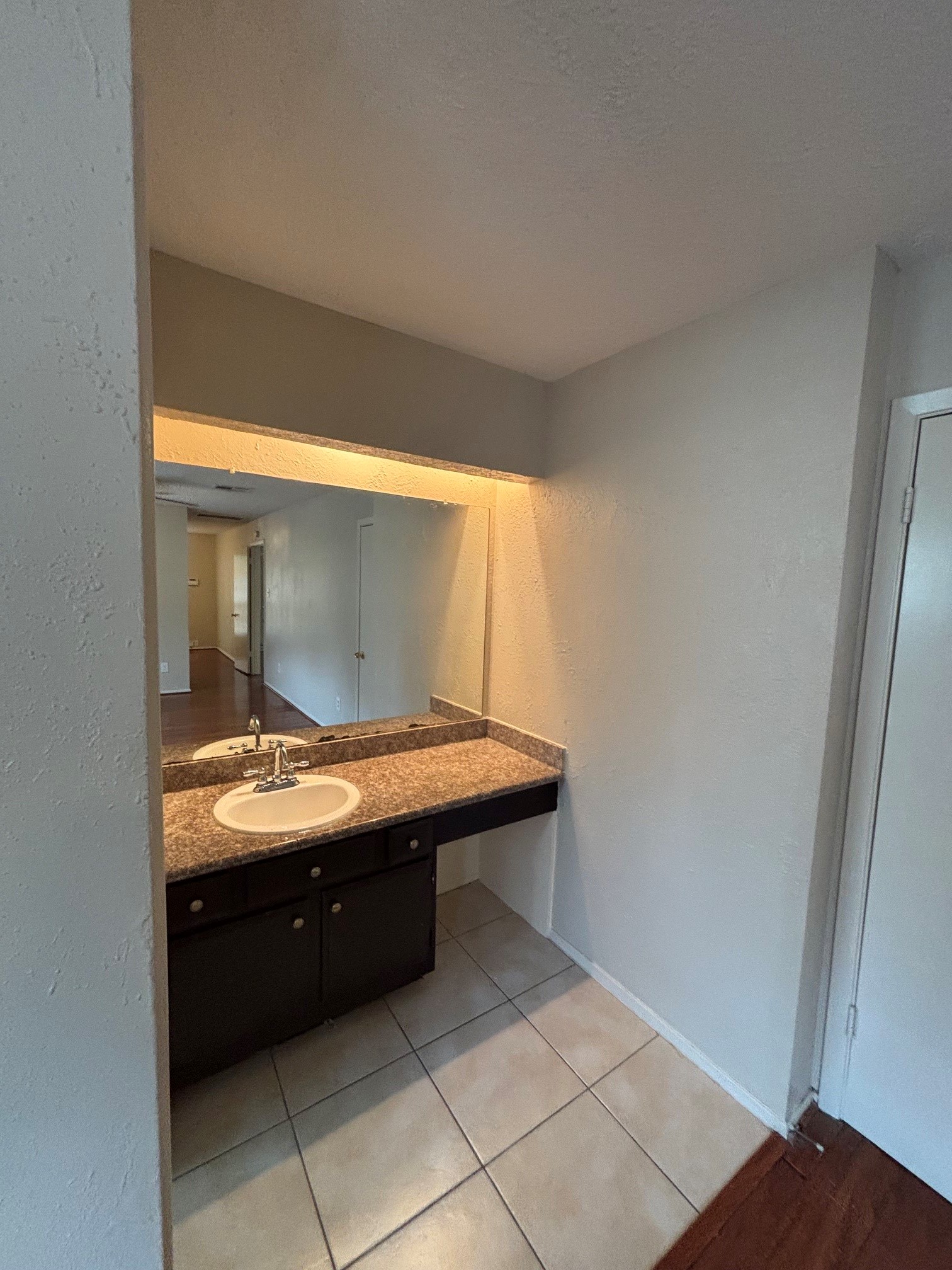 811 Whispering Pine Drive Property Photo 14