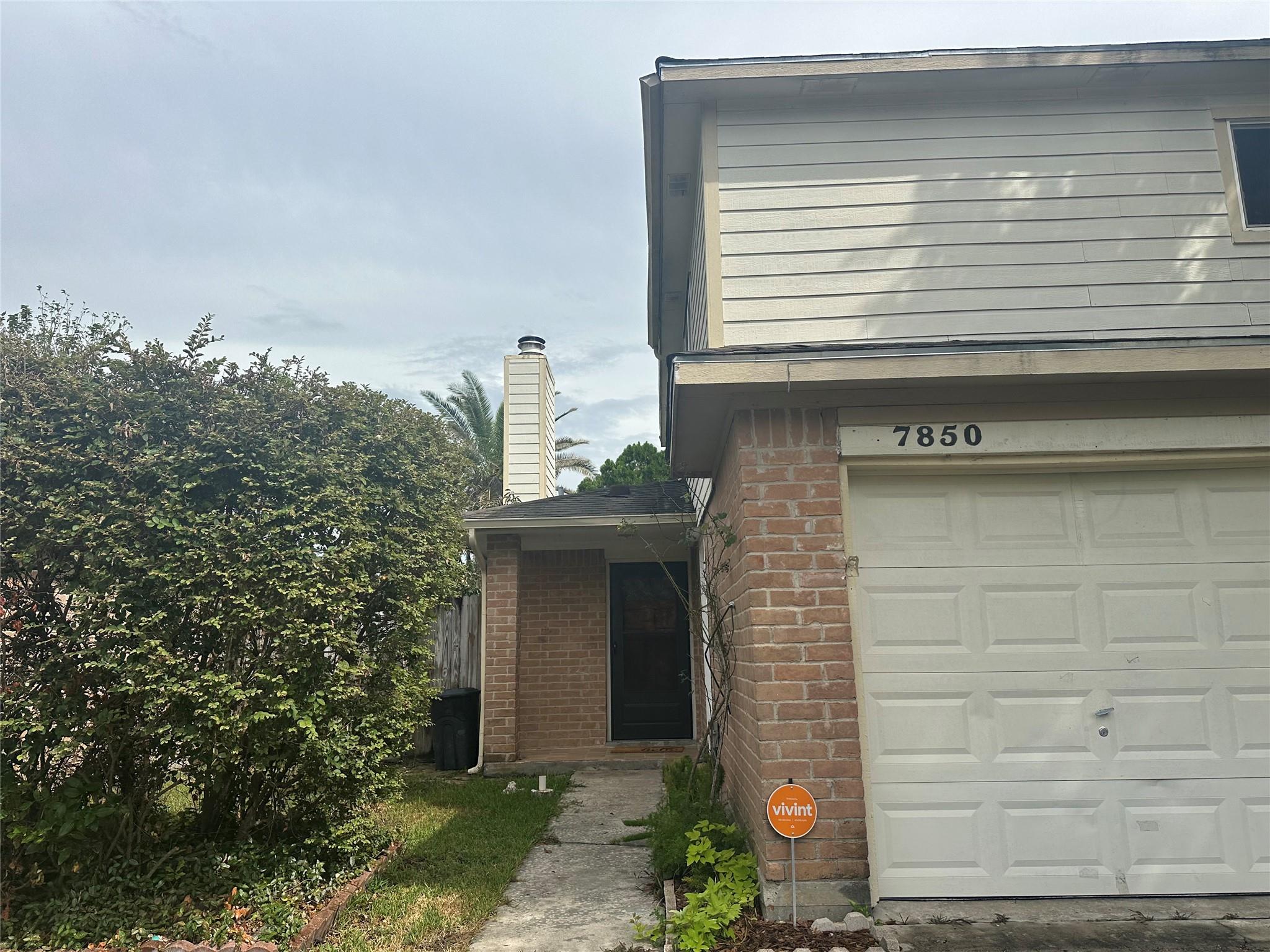 7850 Hillbarn Drive Property Photo 1