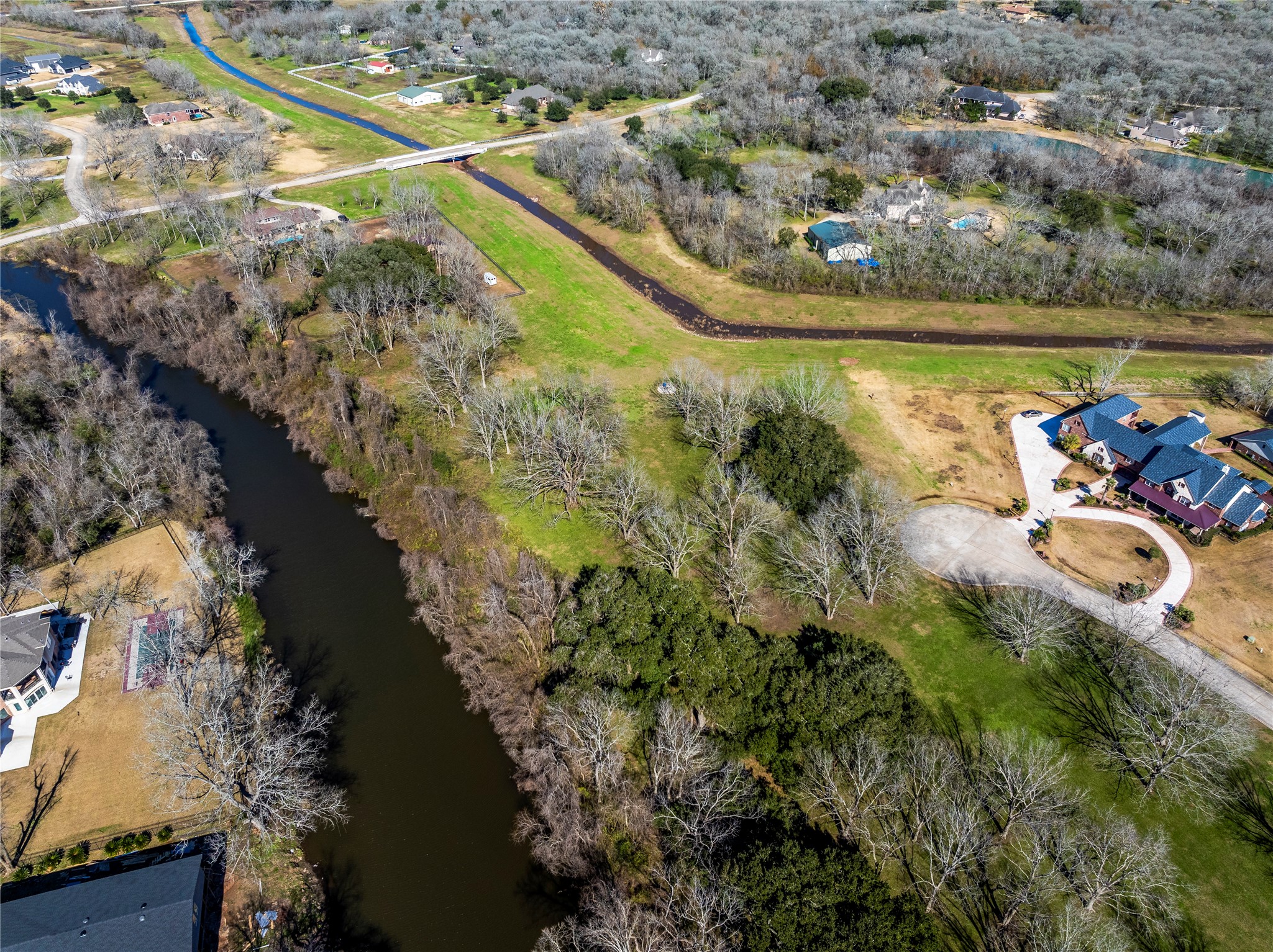 606 Oyster Shell Court Property Photo 3