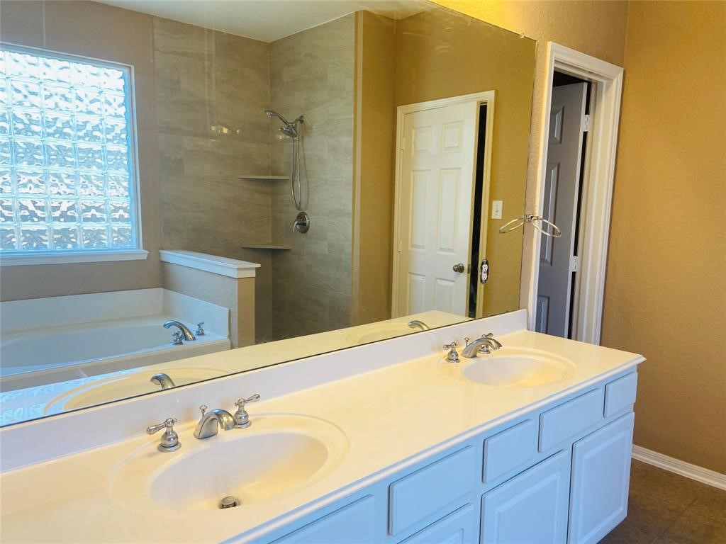 21514 Grand Hollow Lane Property Photo 9