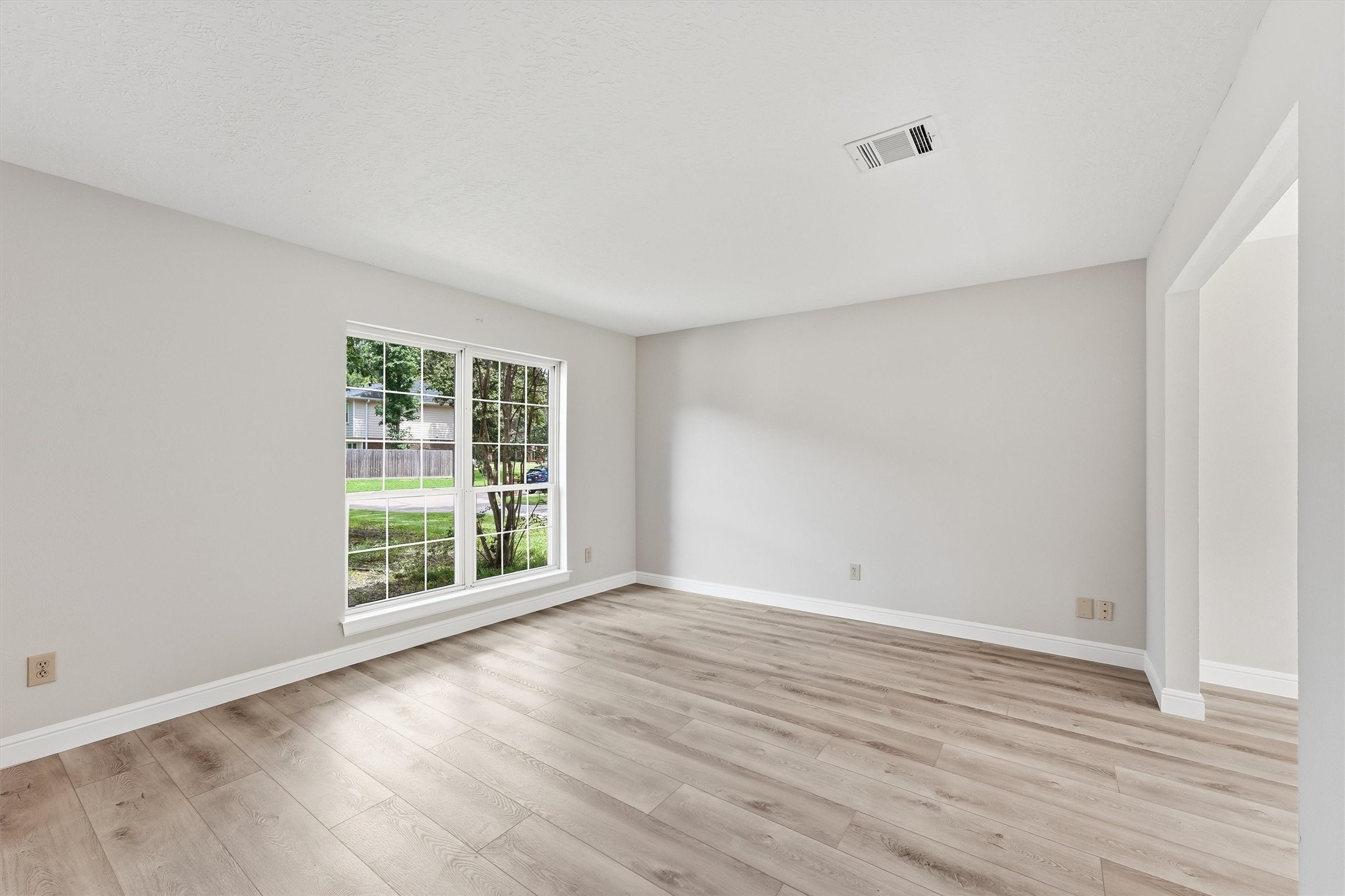 5502 Maple Square Drive Property Photo 11