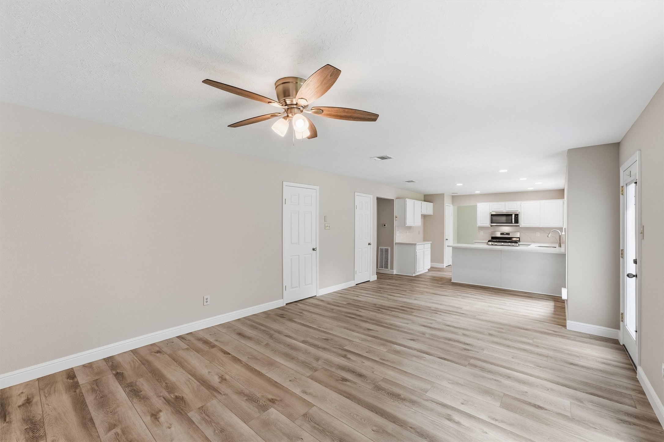 5502 Maple Square Drive Property Photo 21