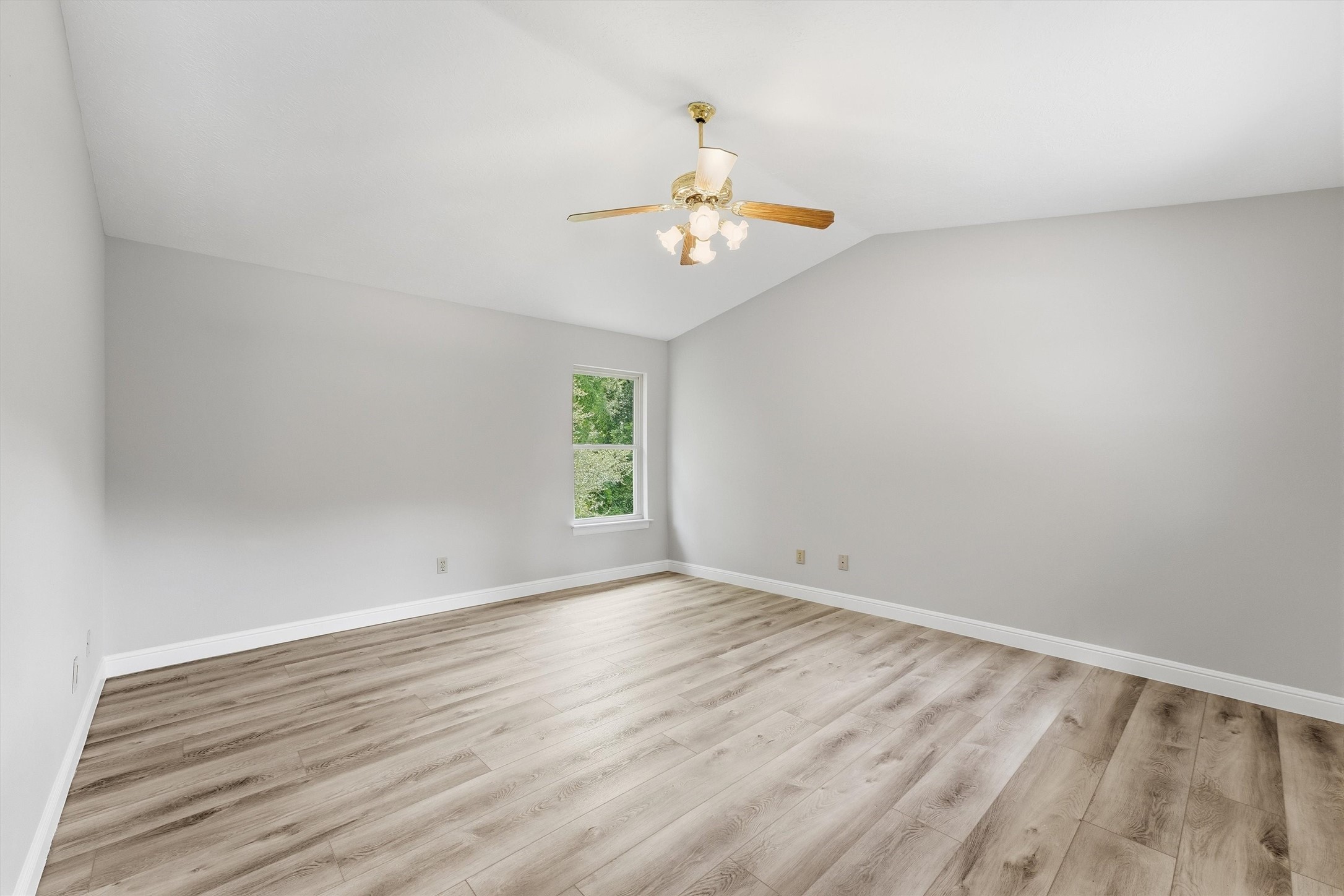 5502 Maple Square Drive Property Photo 23